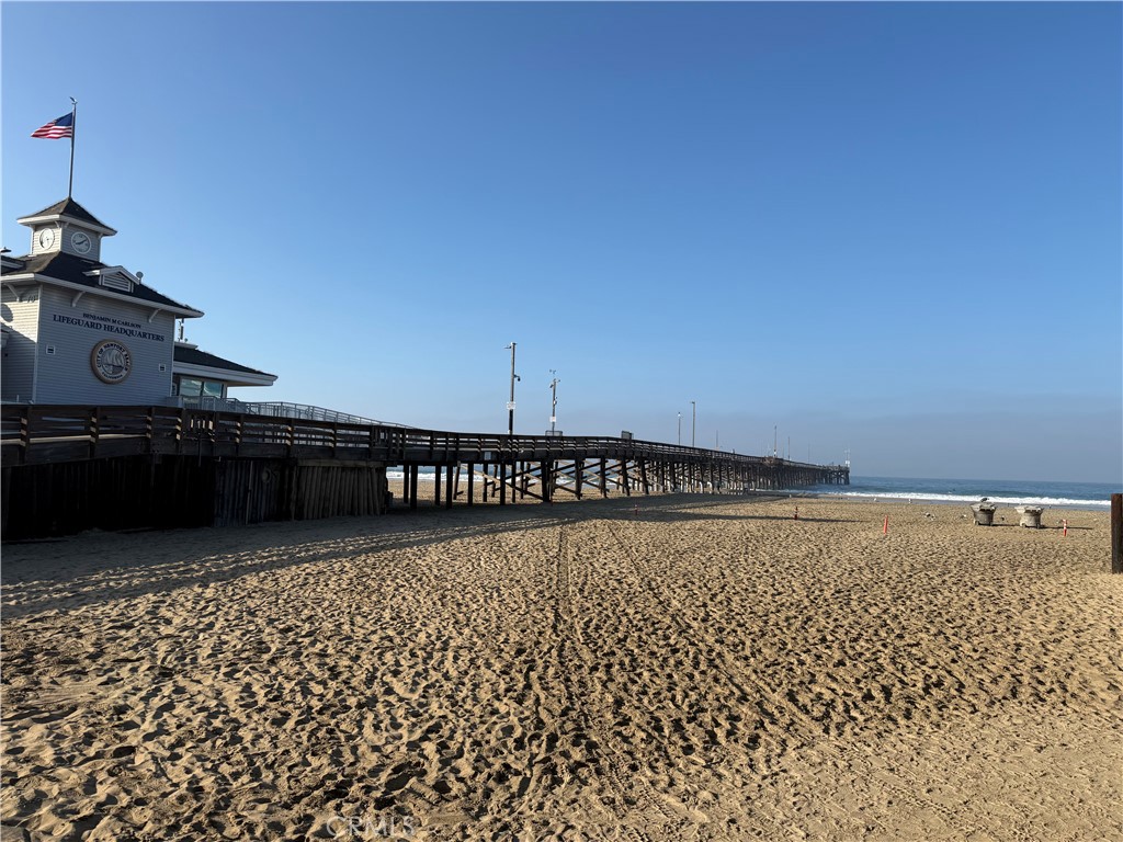 1909 W Balboa