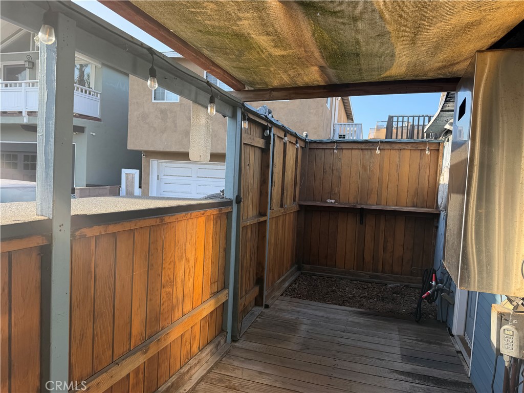 1909 W Balboa