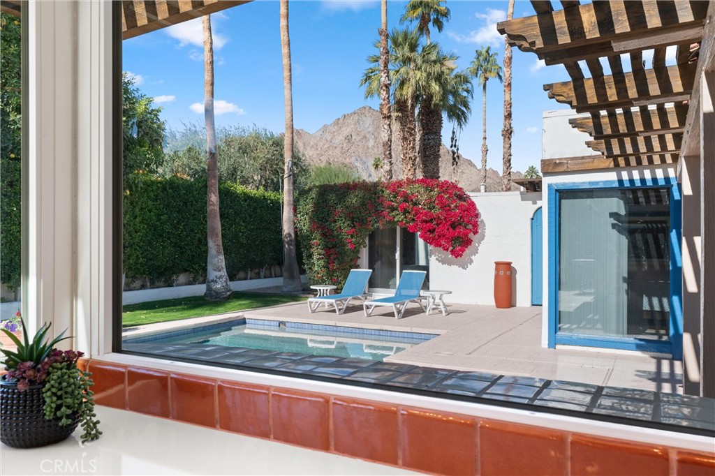 48865 Avenida Fernando