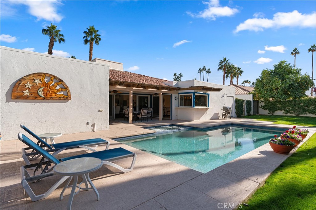 48865 Avenida Fernando