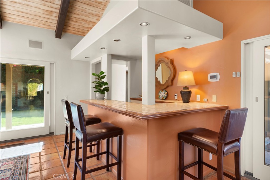 48865 Avenida Fernando