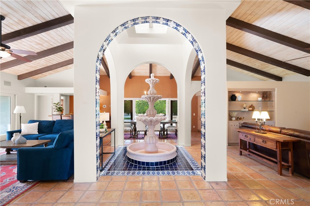 48865 Avenida Fernando
