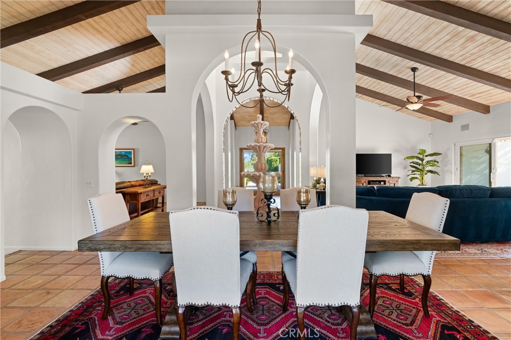 48865 Avenida Fernando