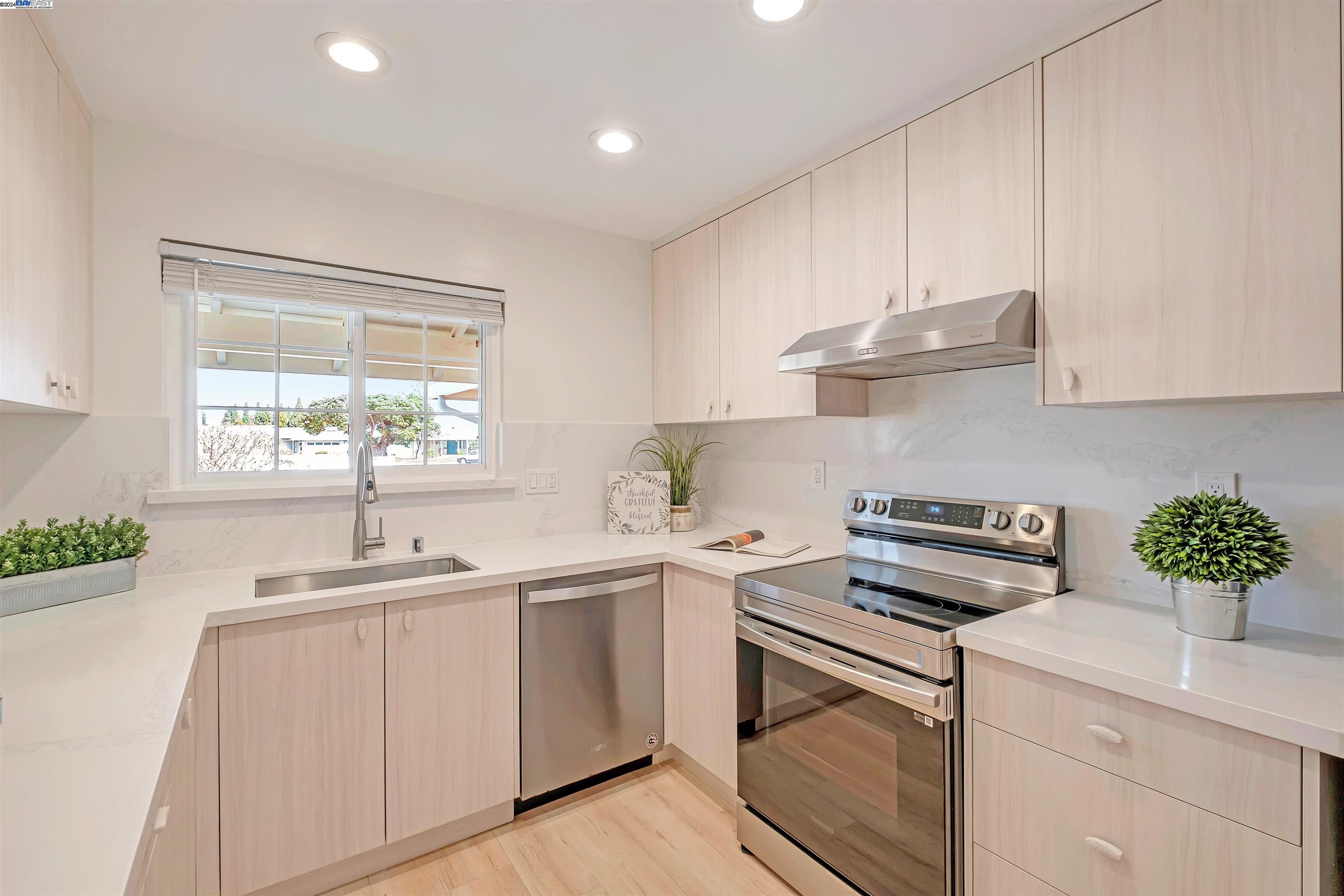 32348 Jacklynn Ct