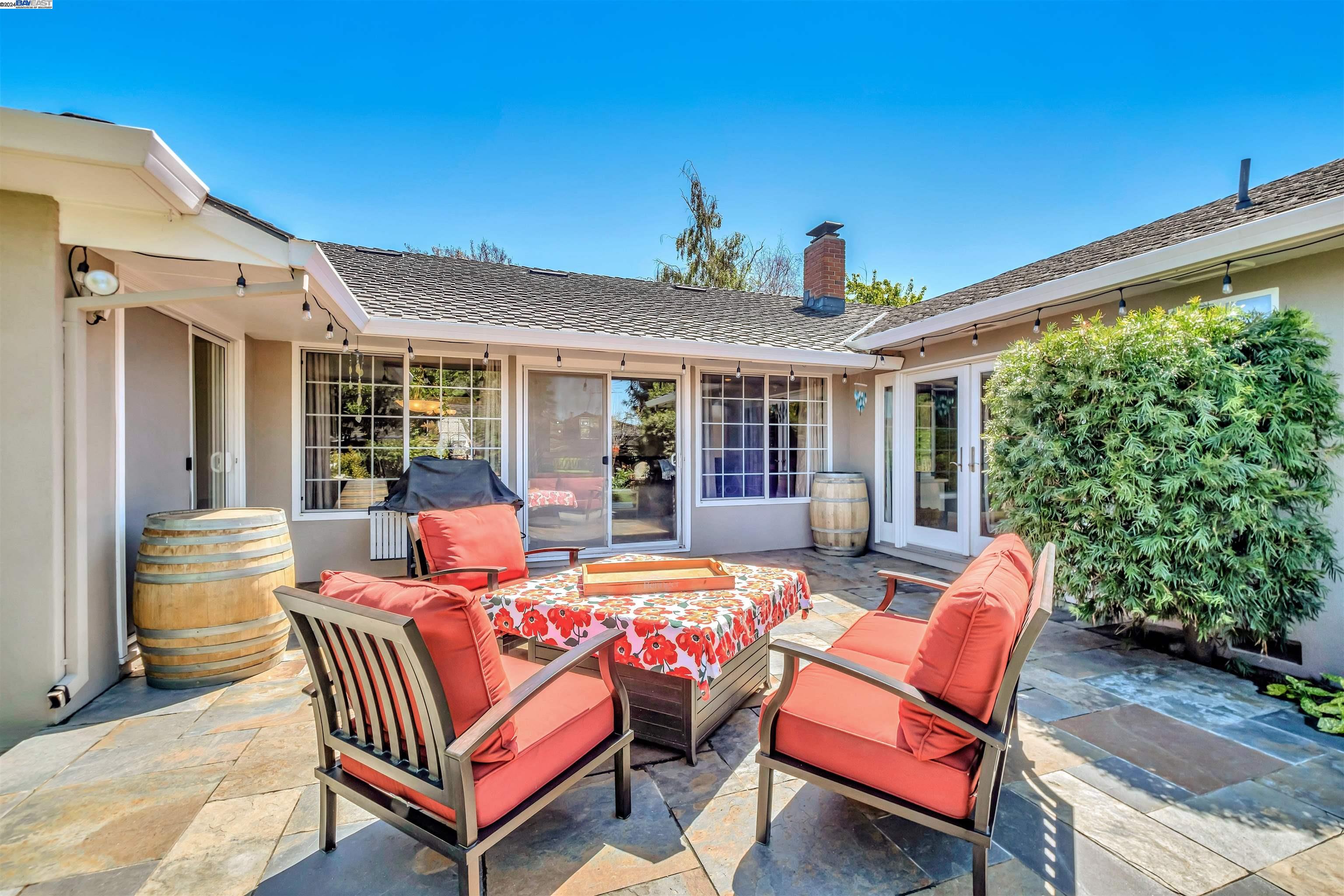 4363 Grover Dr