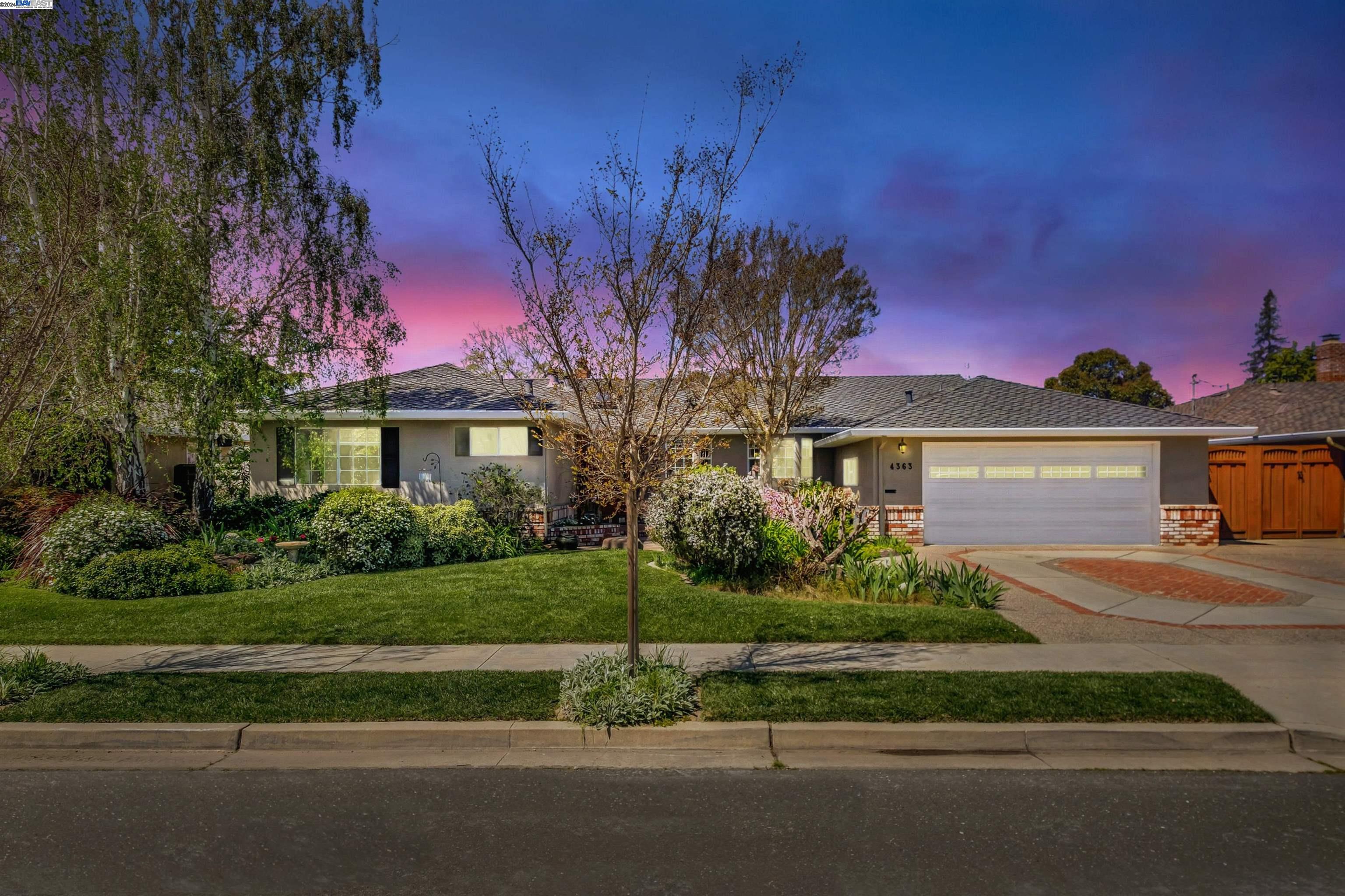 4363 Grover Dr