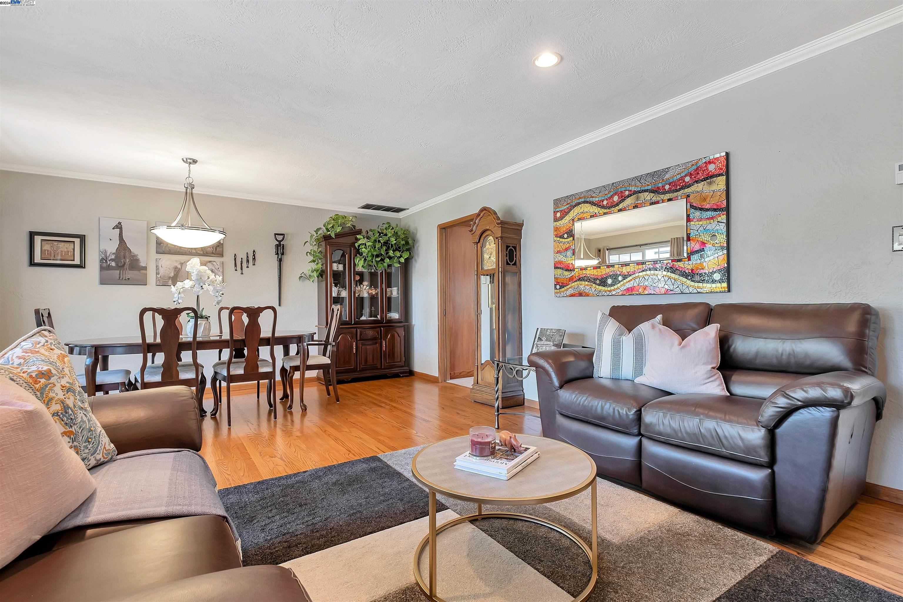 4363 Grover Dr