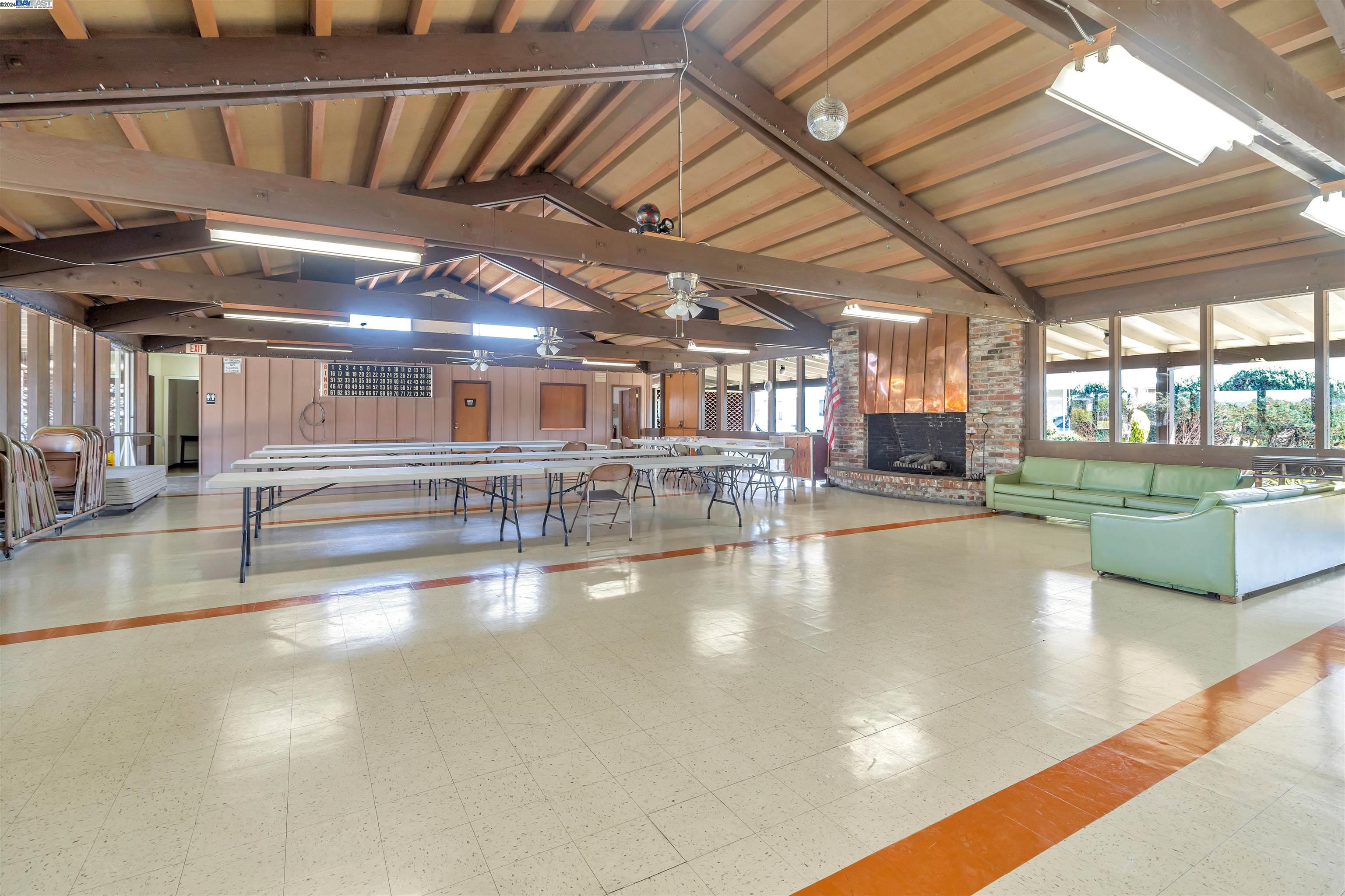 1200 W Winton Ave SPC 15