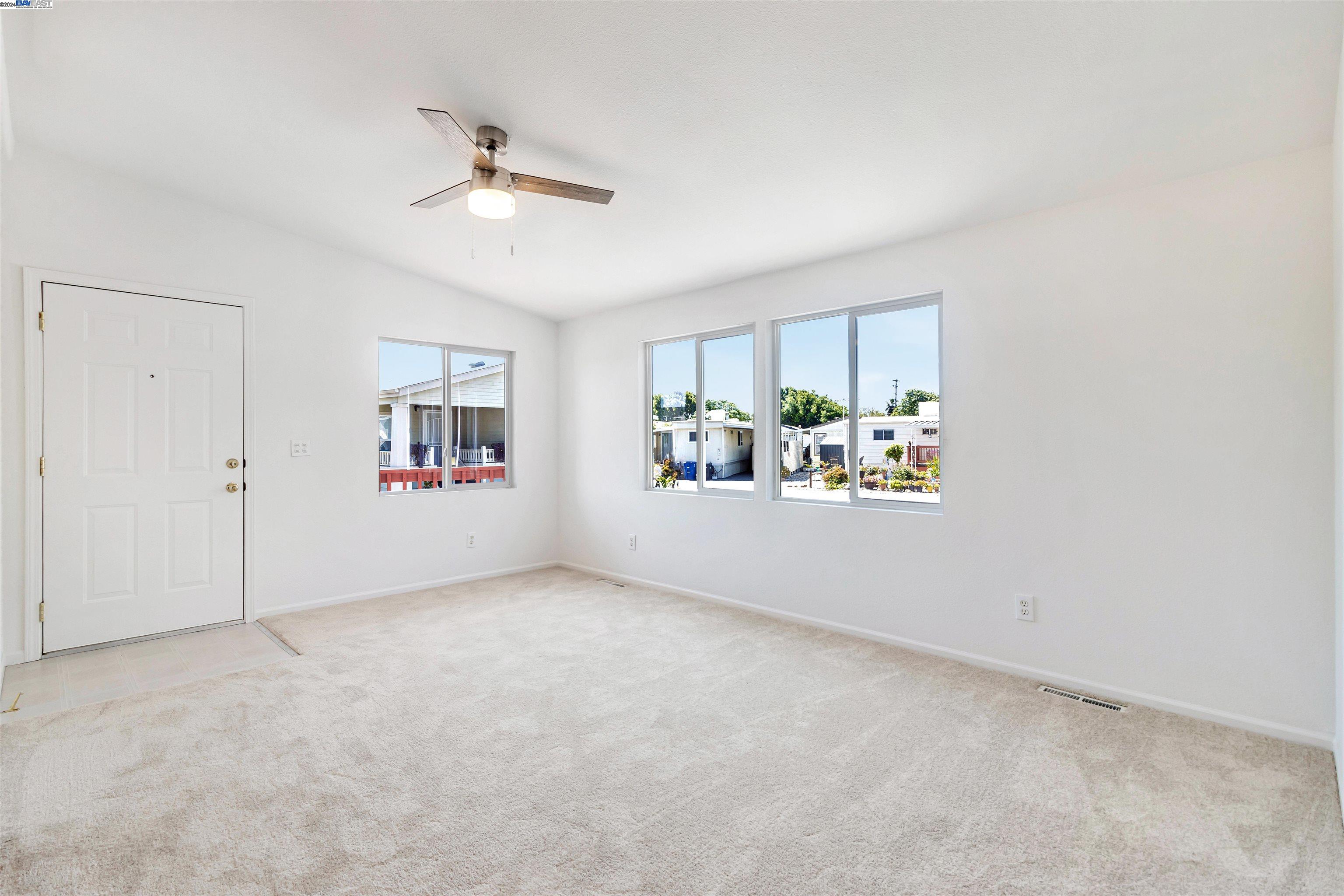 1200 W Winton Ave SPC 15