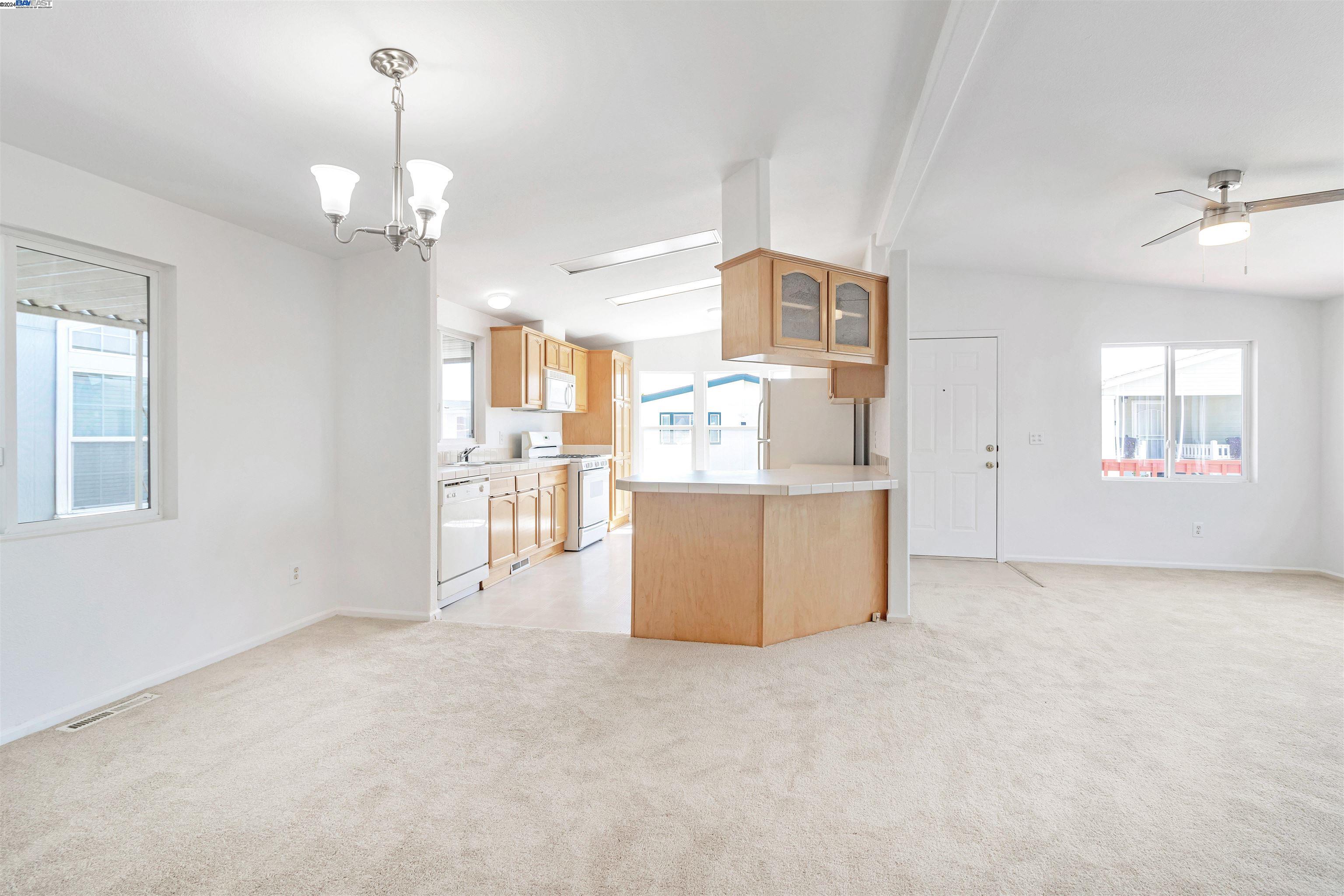 1200 W Winton Ave SPC 15
