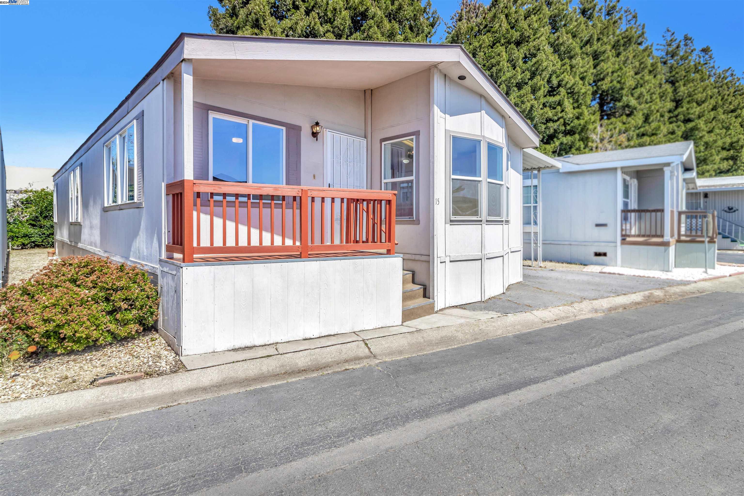 1200 W Winton Ave SPC 15