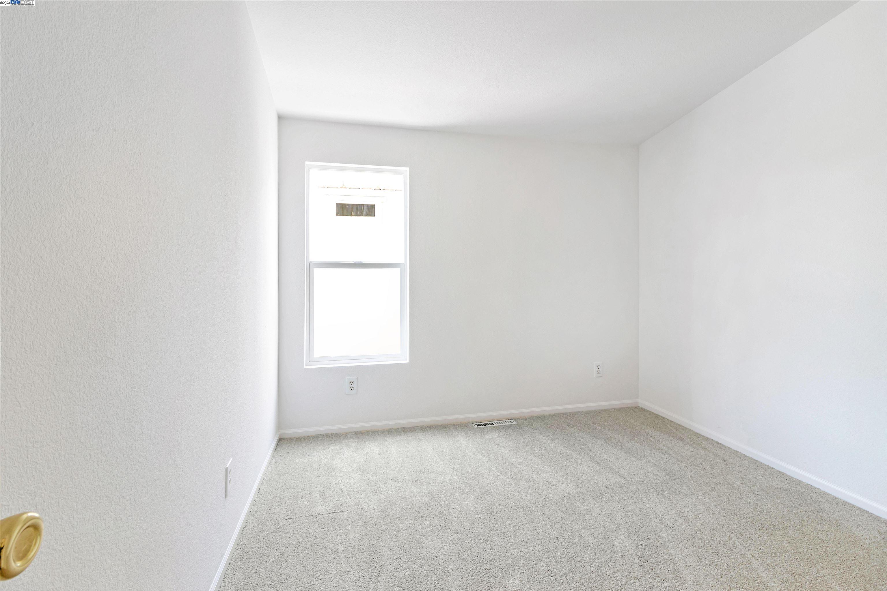 1200 W Winton Ave SPC 15