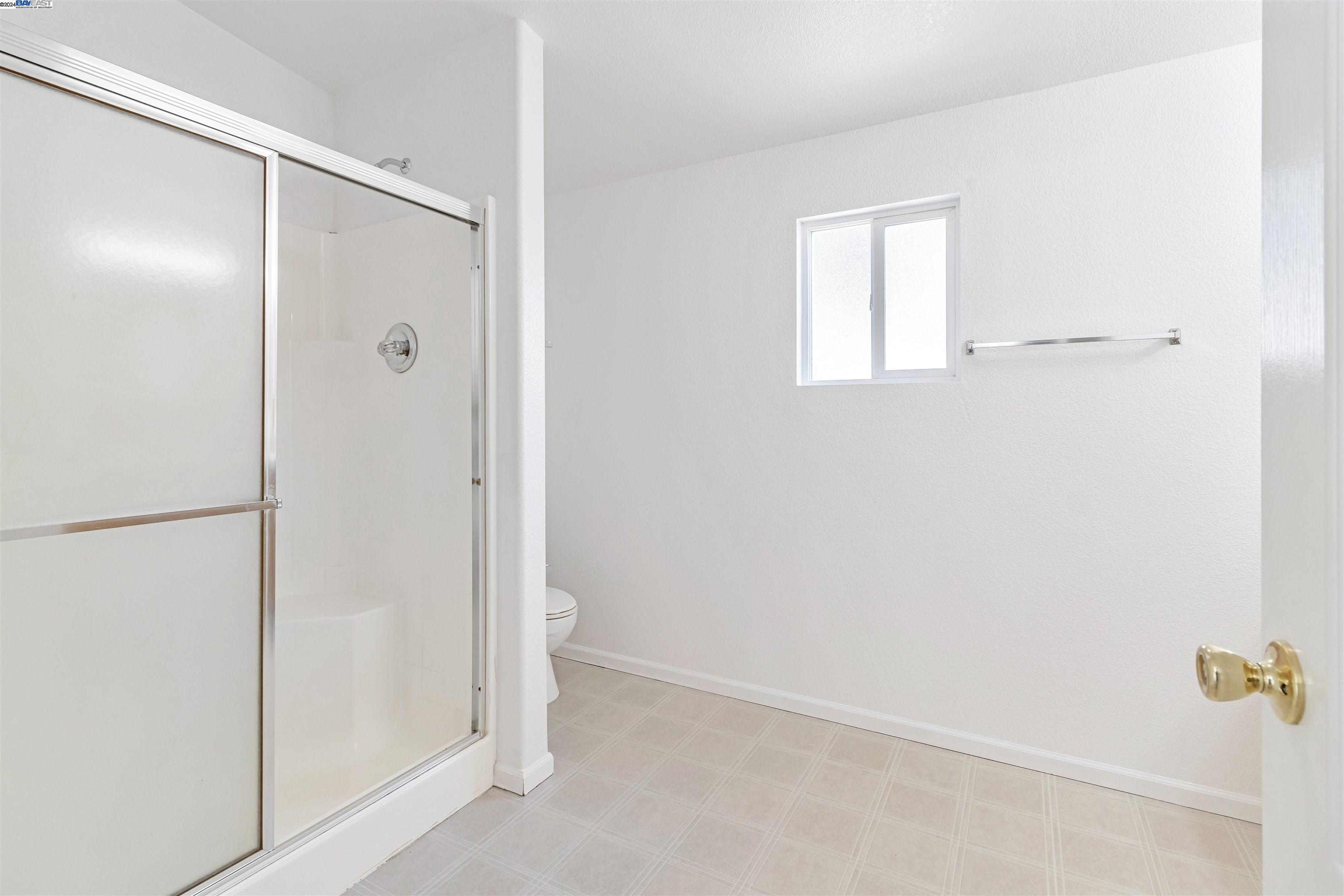 1200 W Winton Ave SPC 15