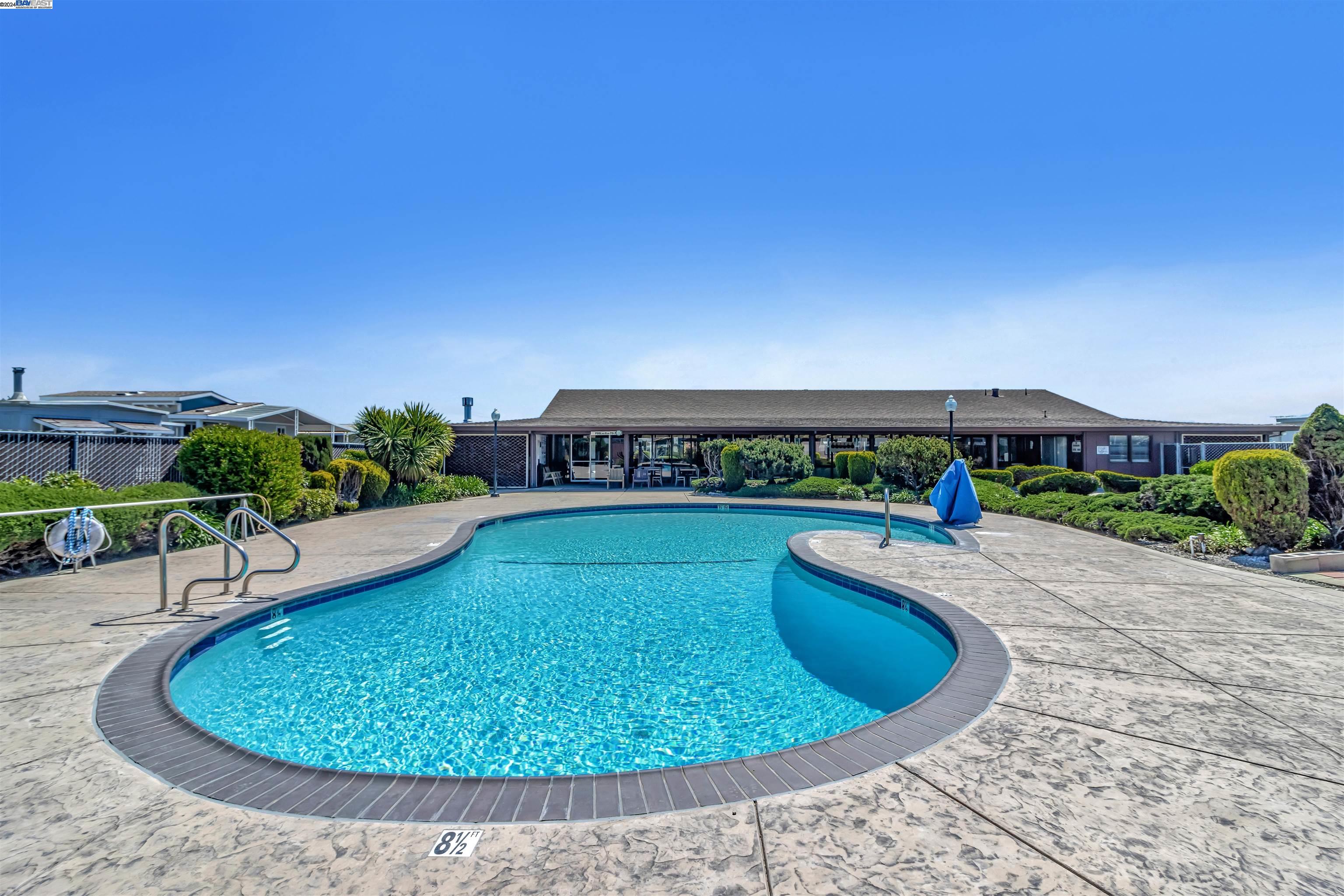 1200 W Winton Ave SPC 15