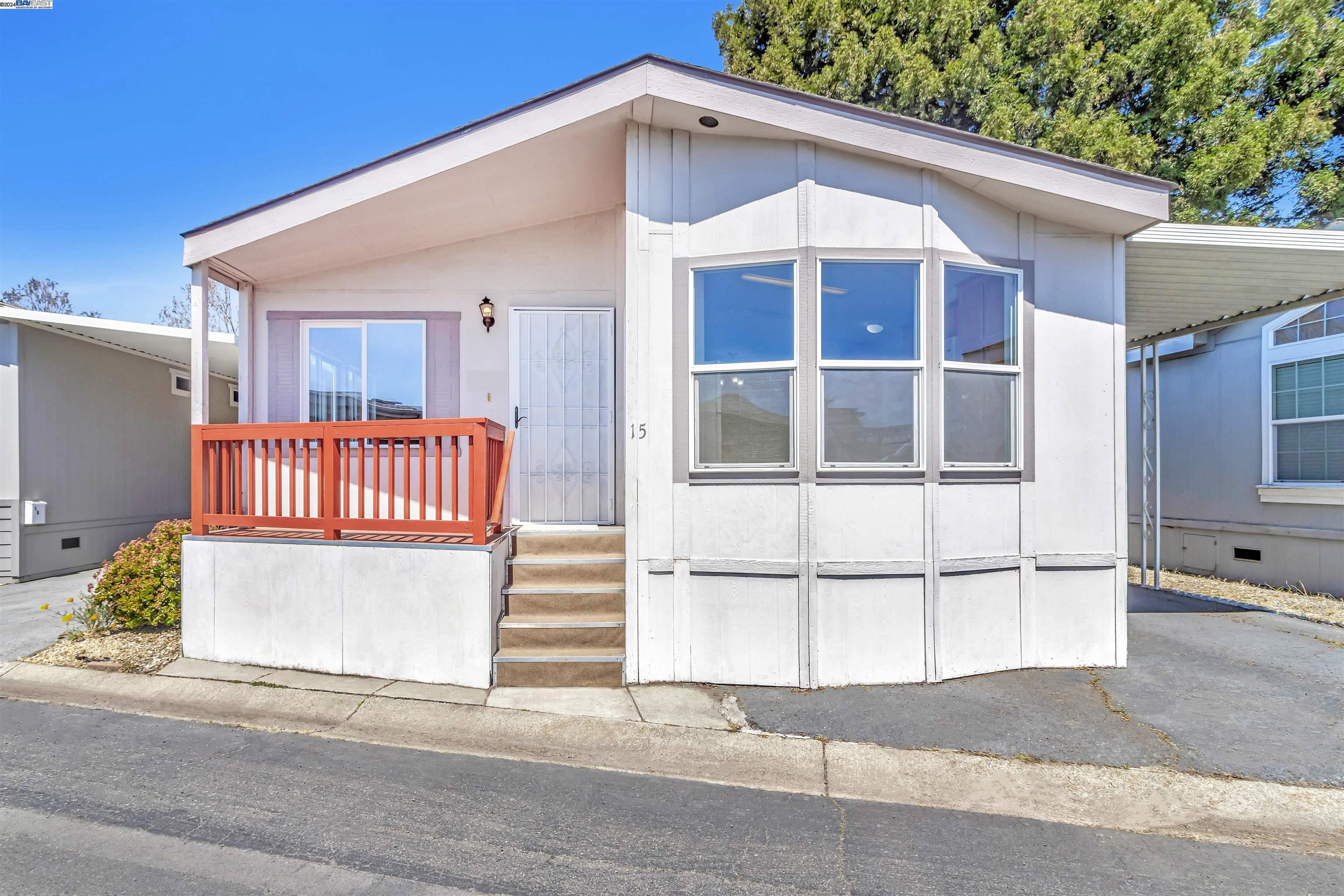 1200 W Winton Ave SPC 15