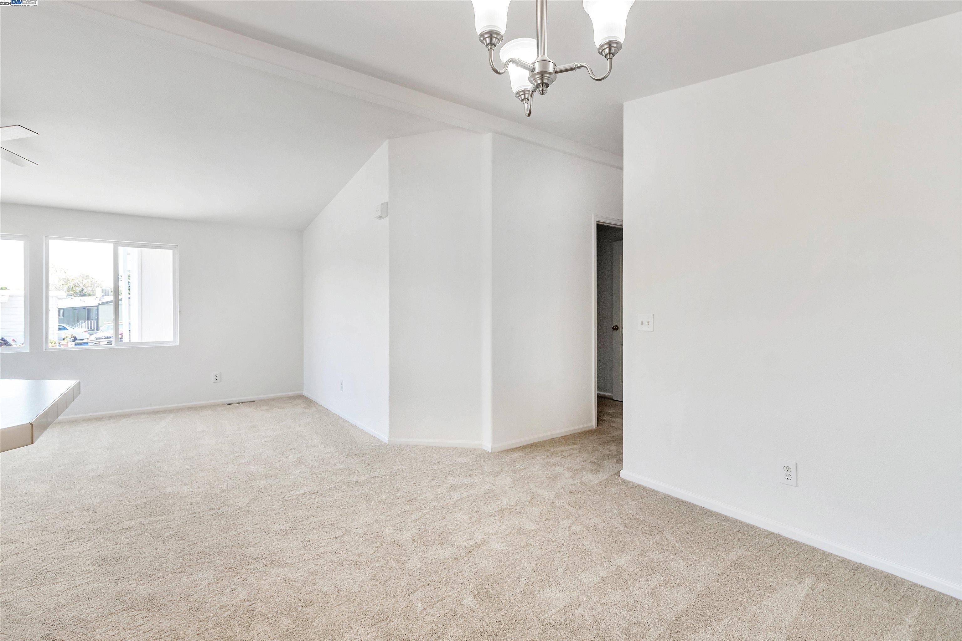 1200 W Winton Ave SPC 15