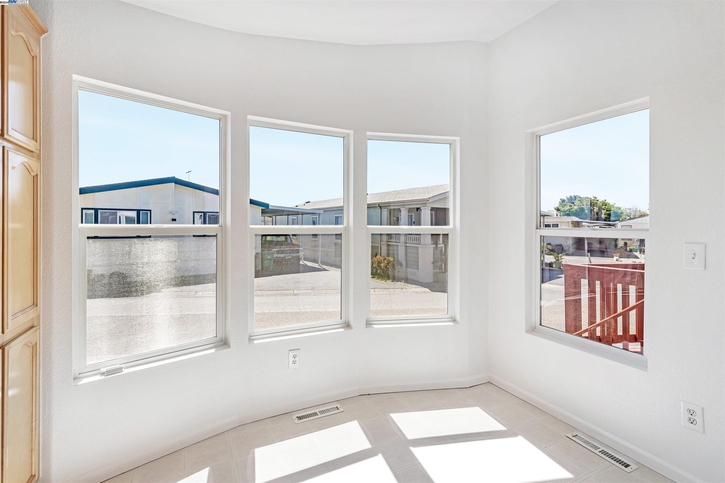 1200 W Winton Ave SPC 15