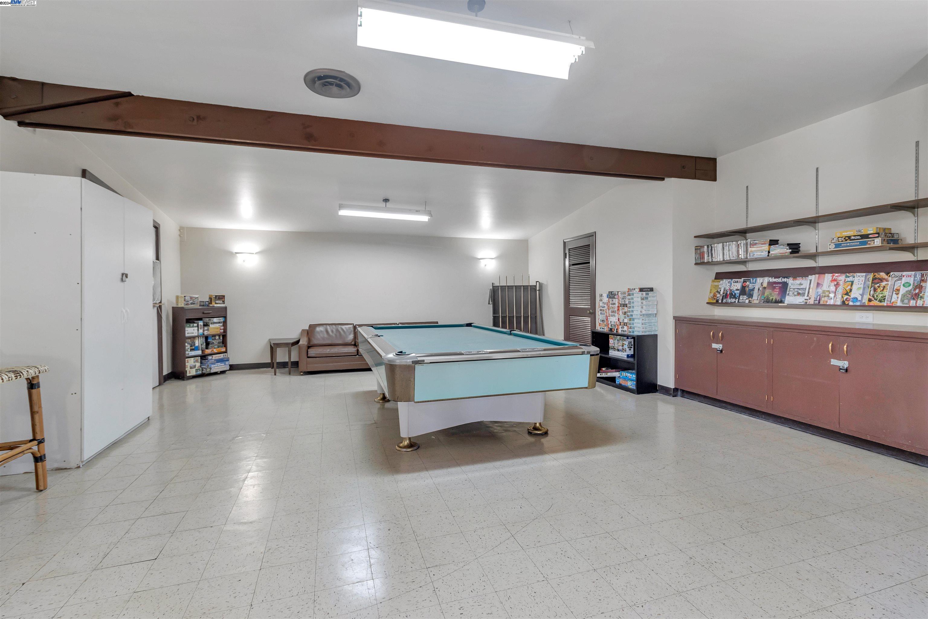 1200 W Winton Ave SPC 15