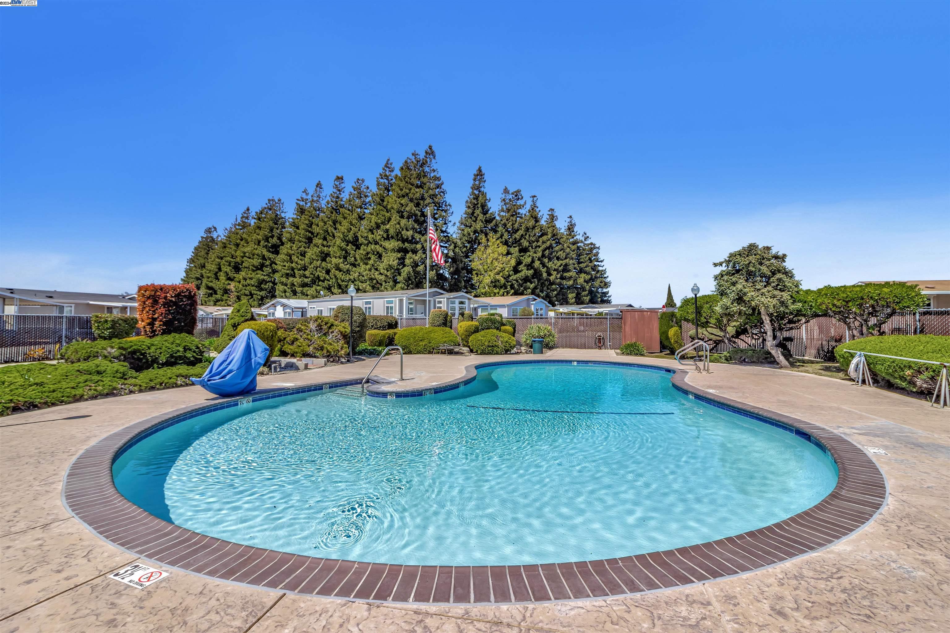 1200 W Winton Ave SPC 15