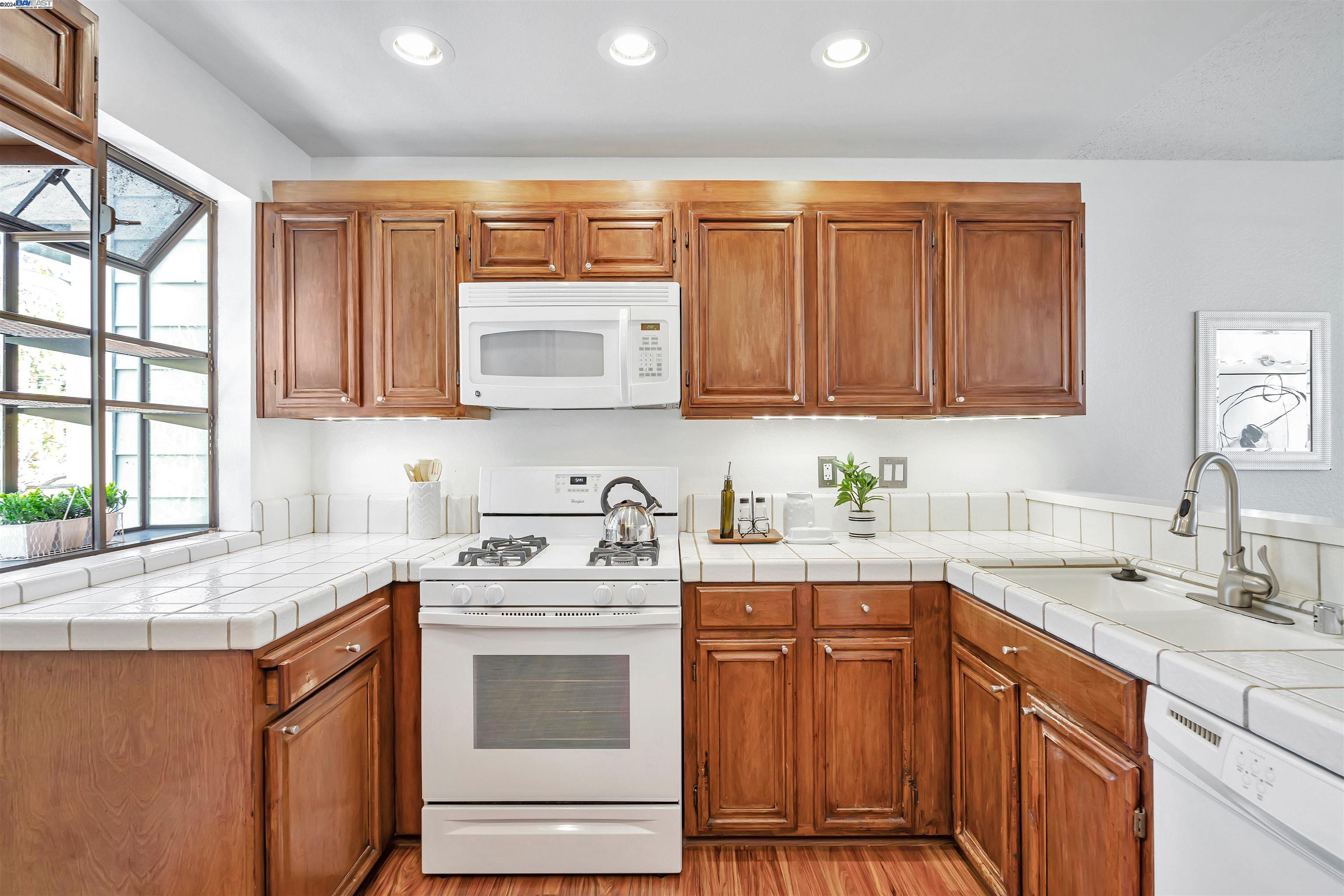 3509 Pepperwood Ter # 205