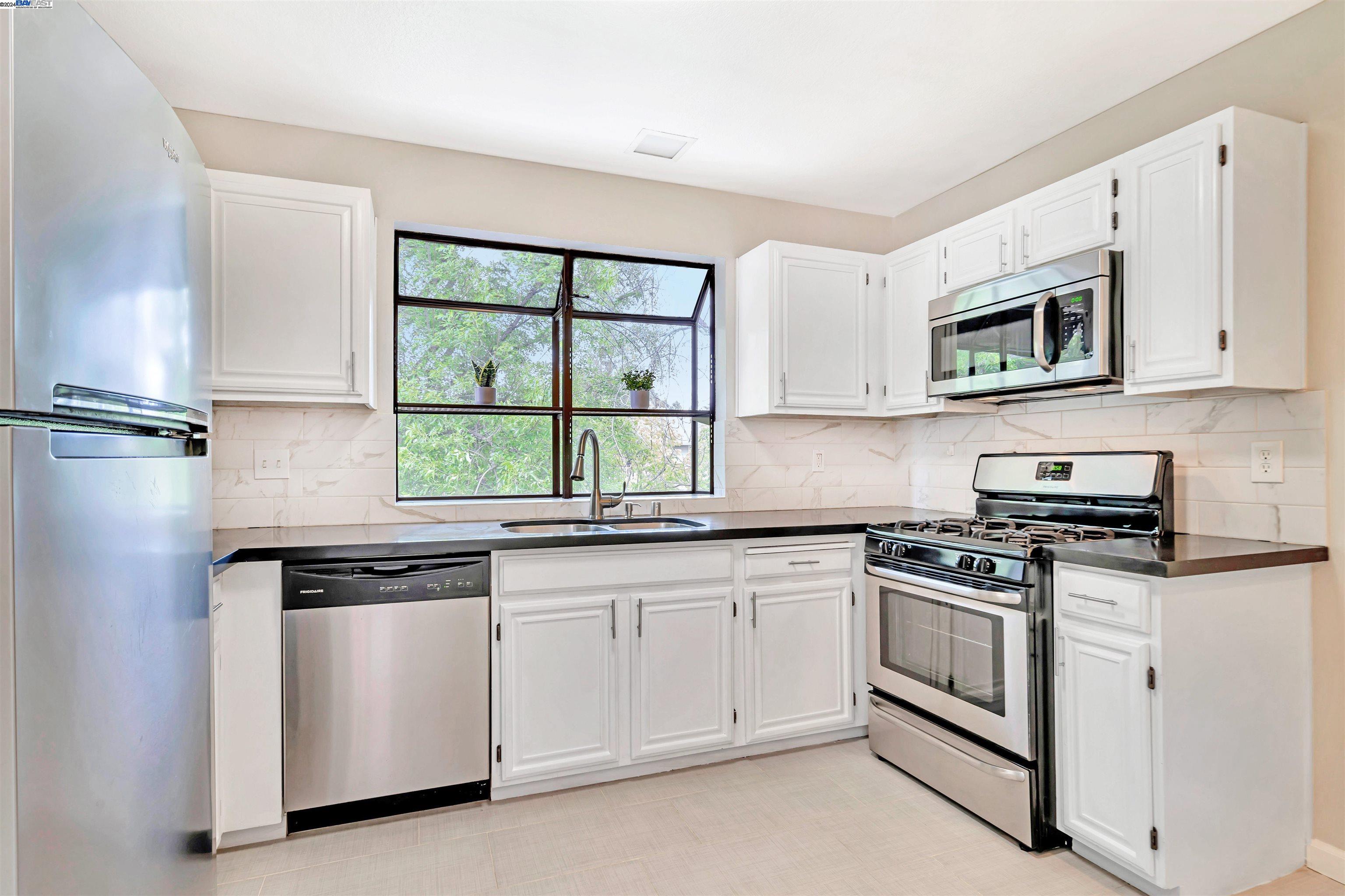 3518 Knollwood Ter # 204