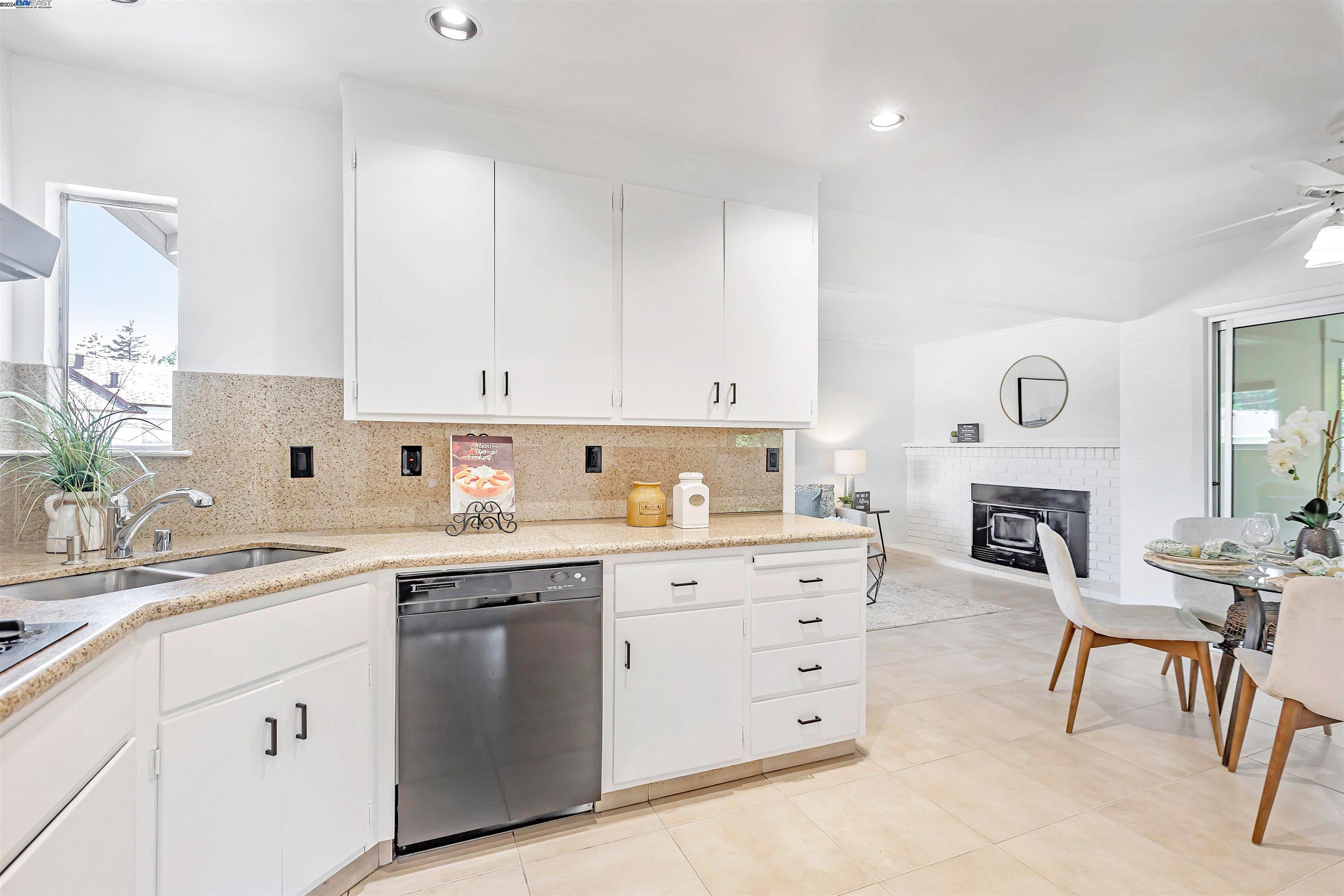423 Casa Loma Ct