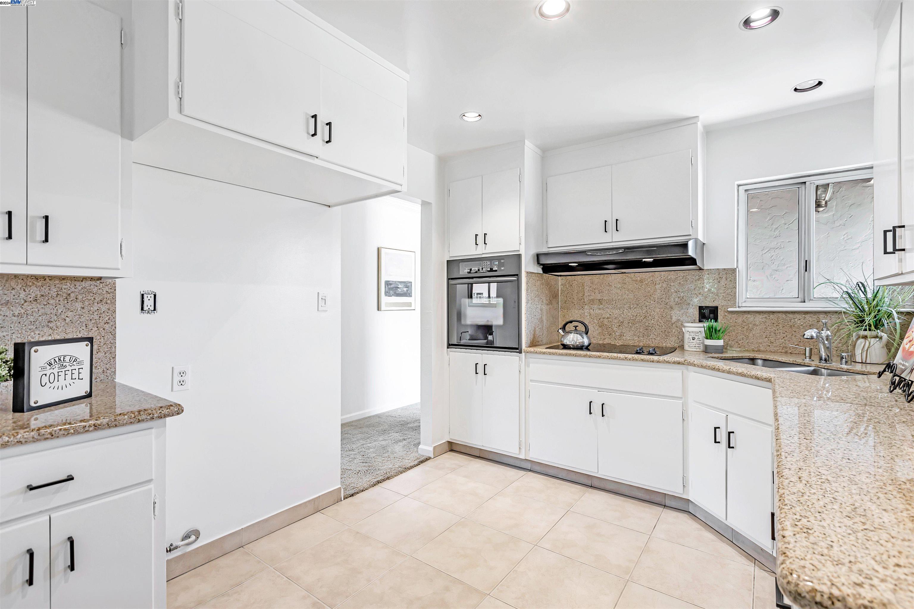 423 Casa Loma Ct
