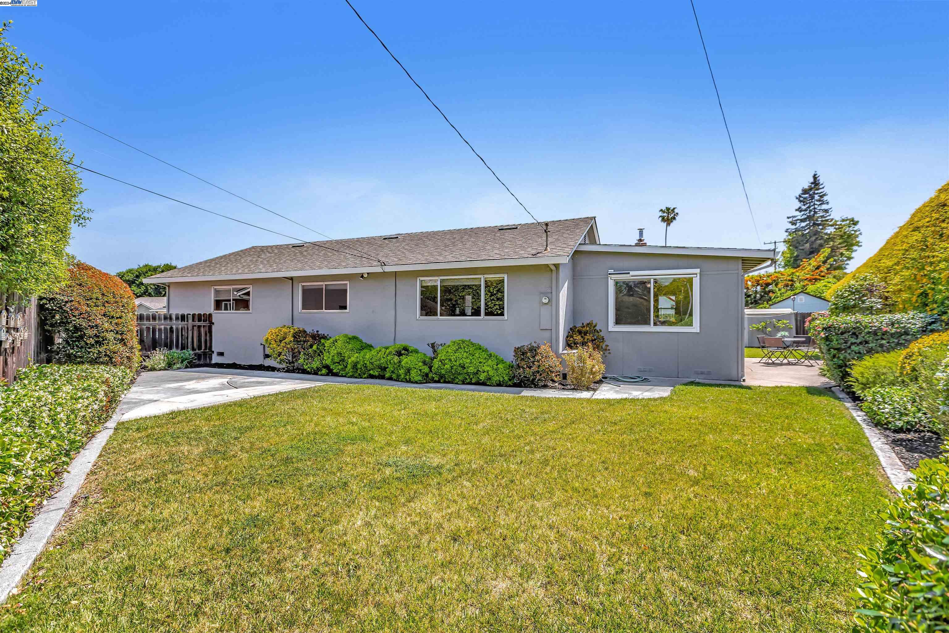 423 Casa Loma Ct