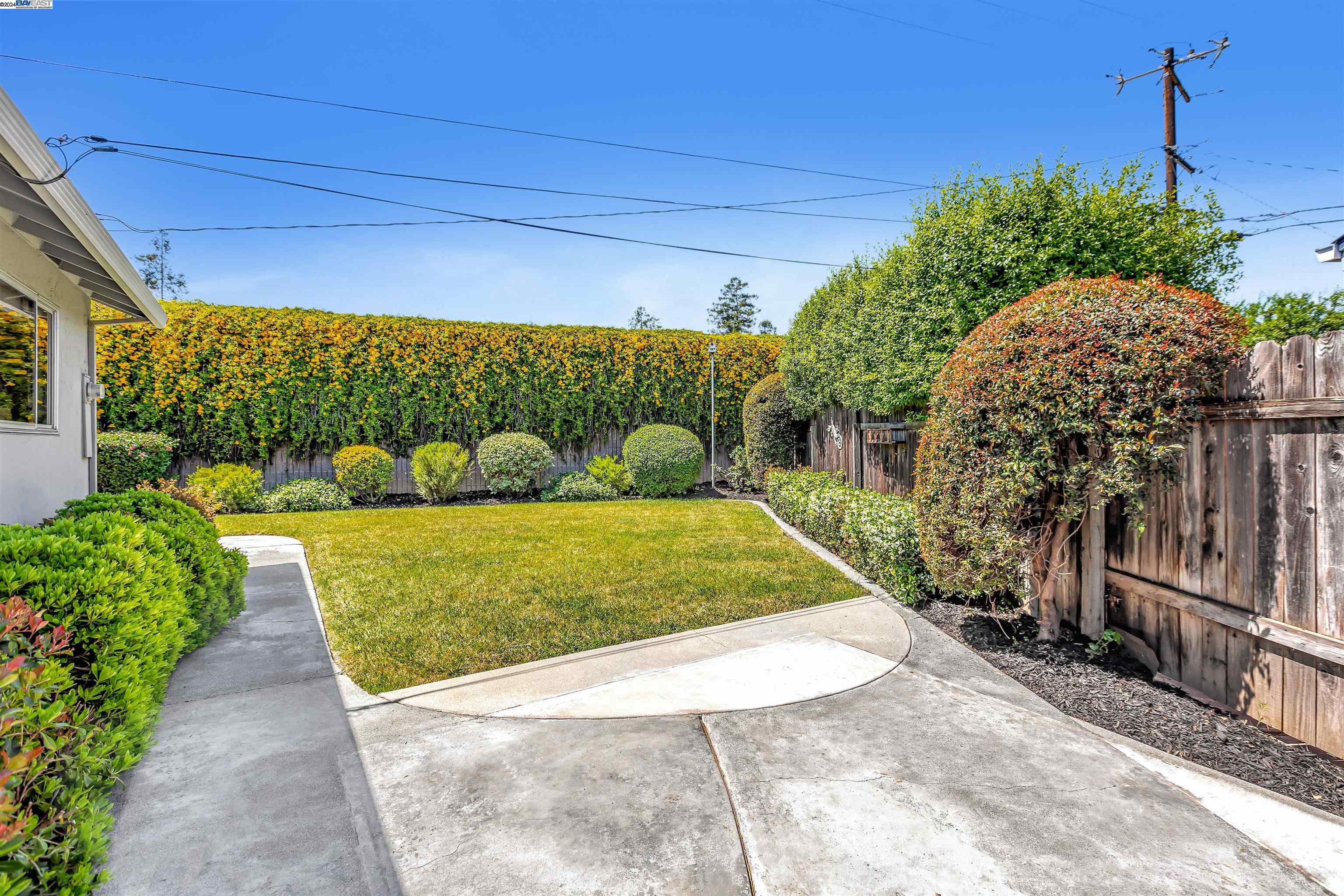 423 Casa Loma Ct