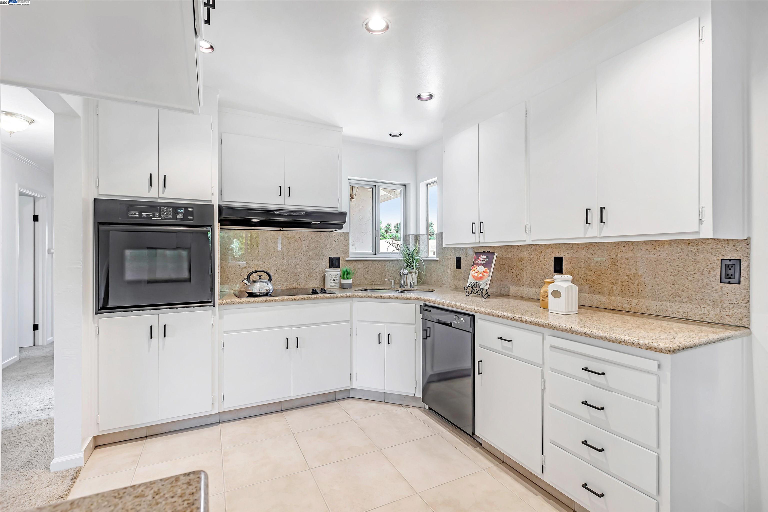 423 Casa Loma Ct