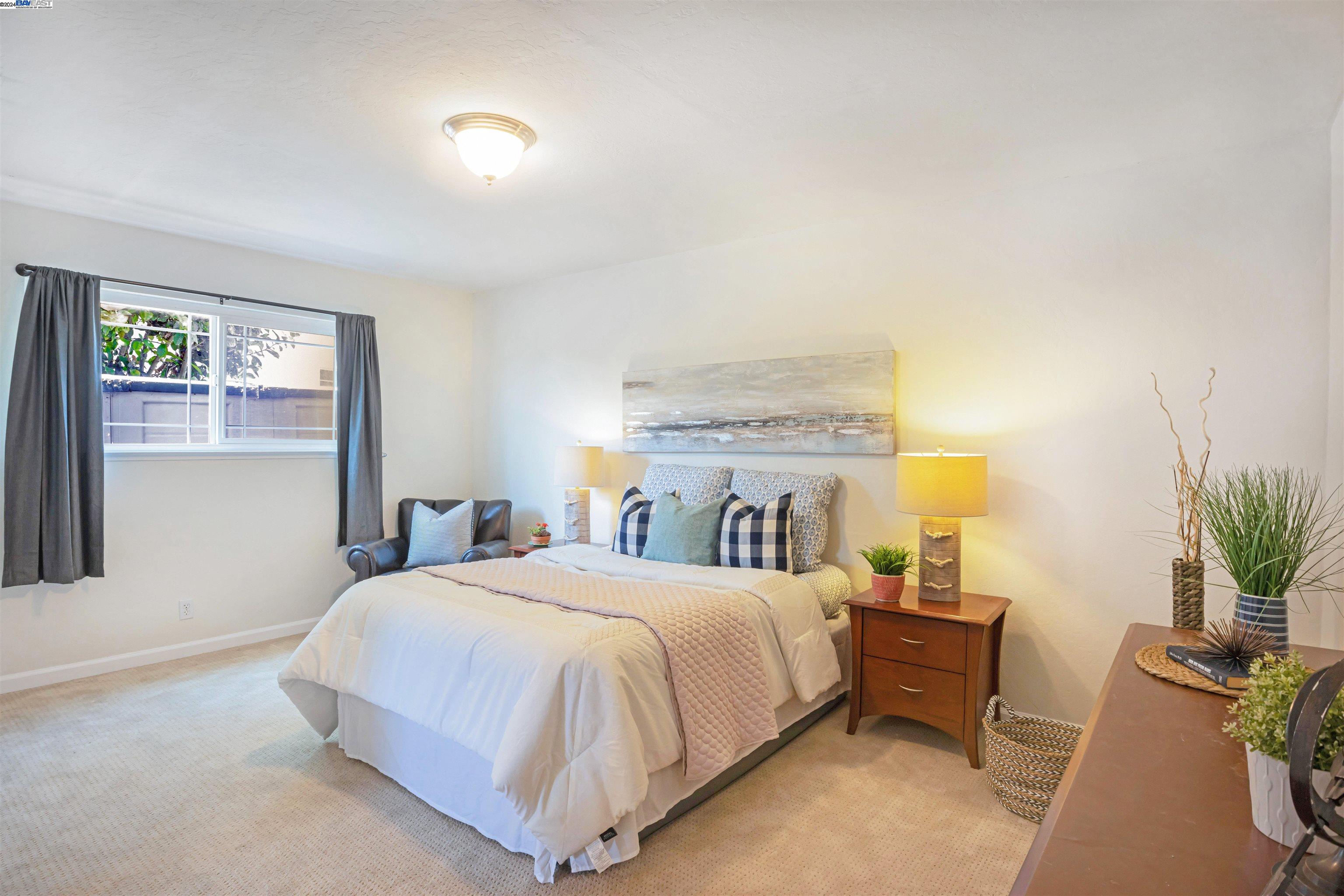 4737 Darlene Ct