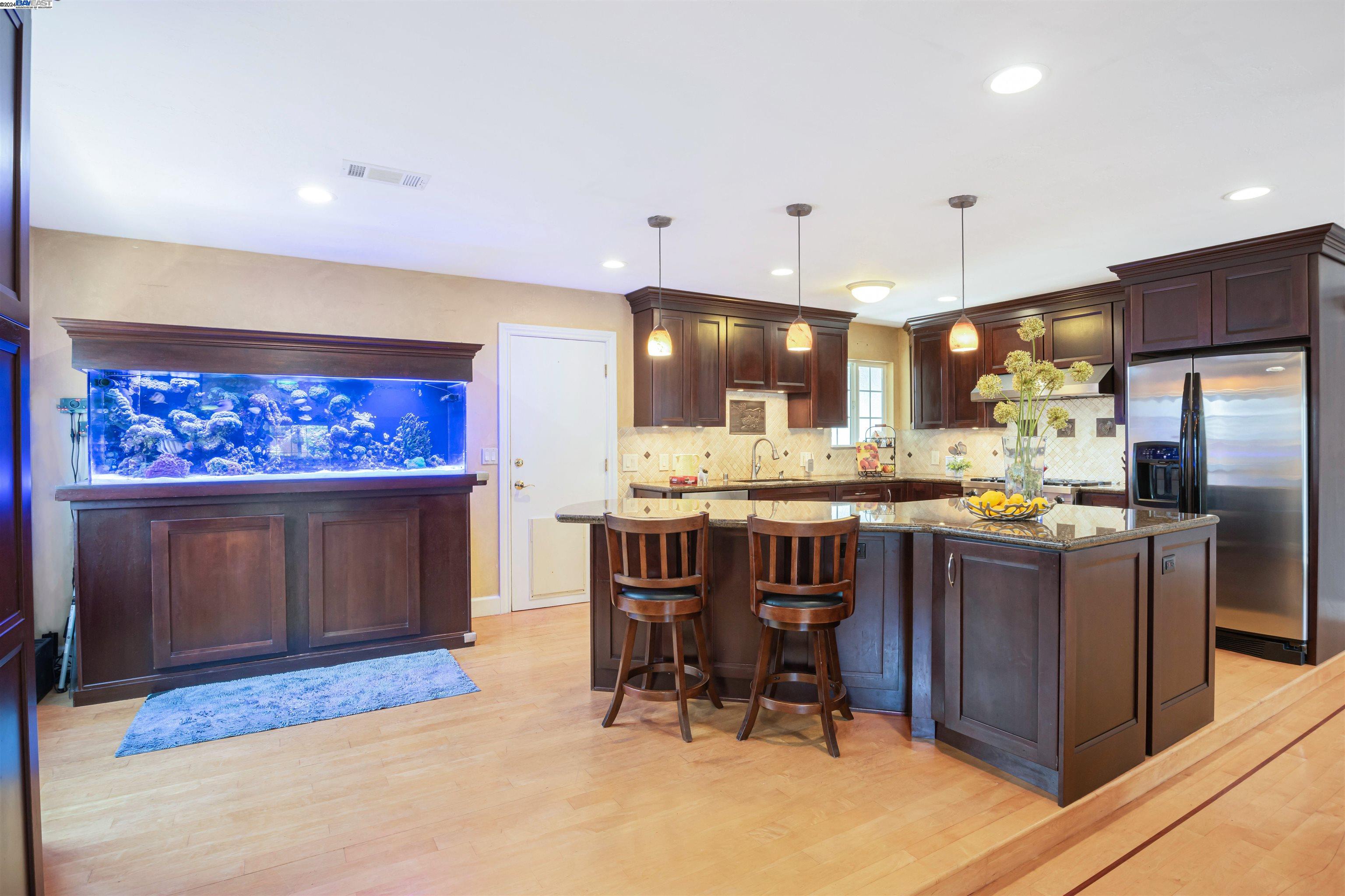 4737 Darlene Ct