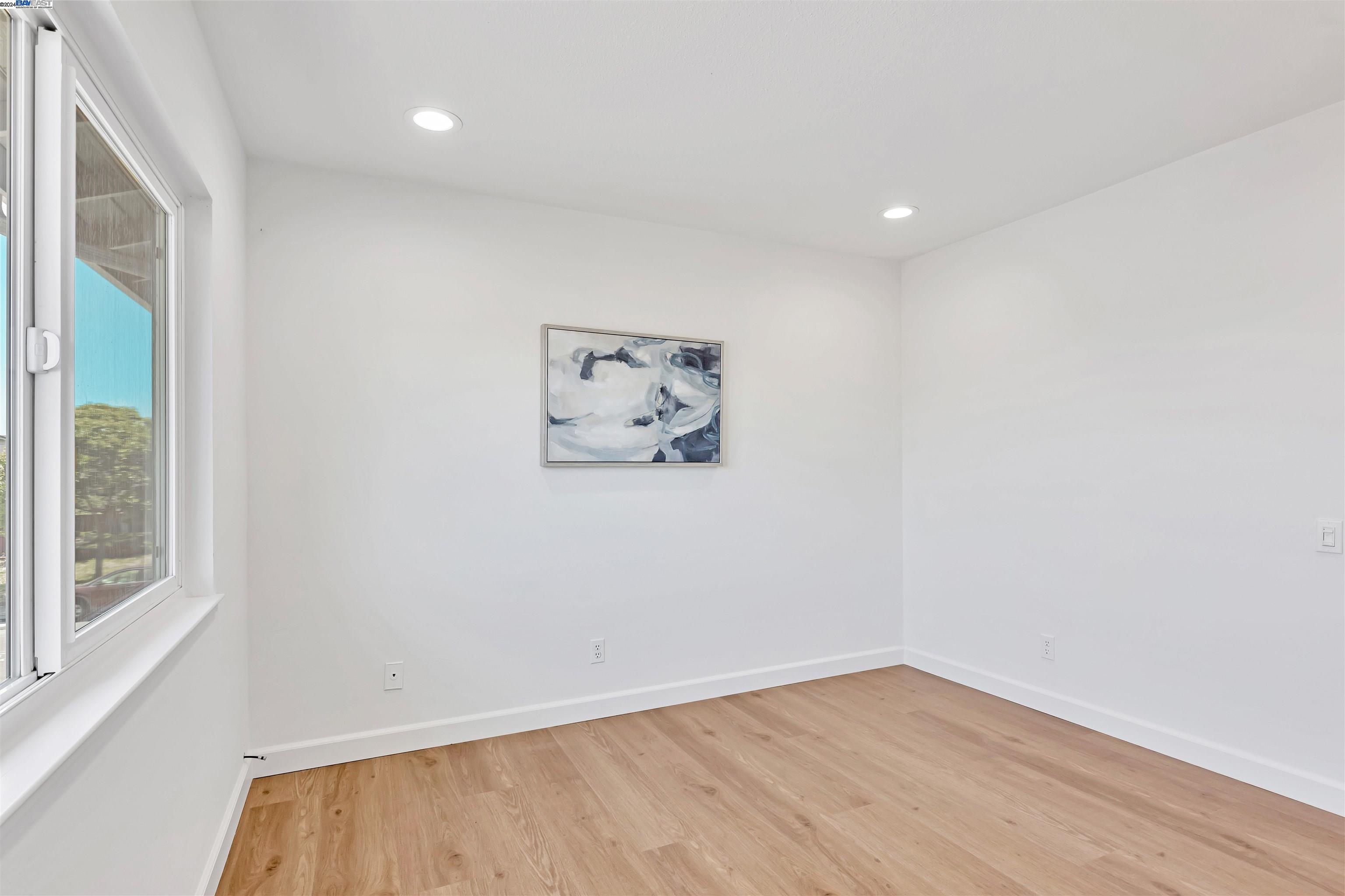 4553 Darcelle Dr