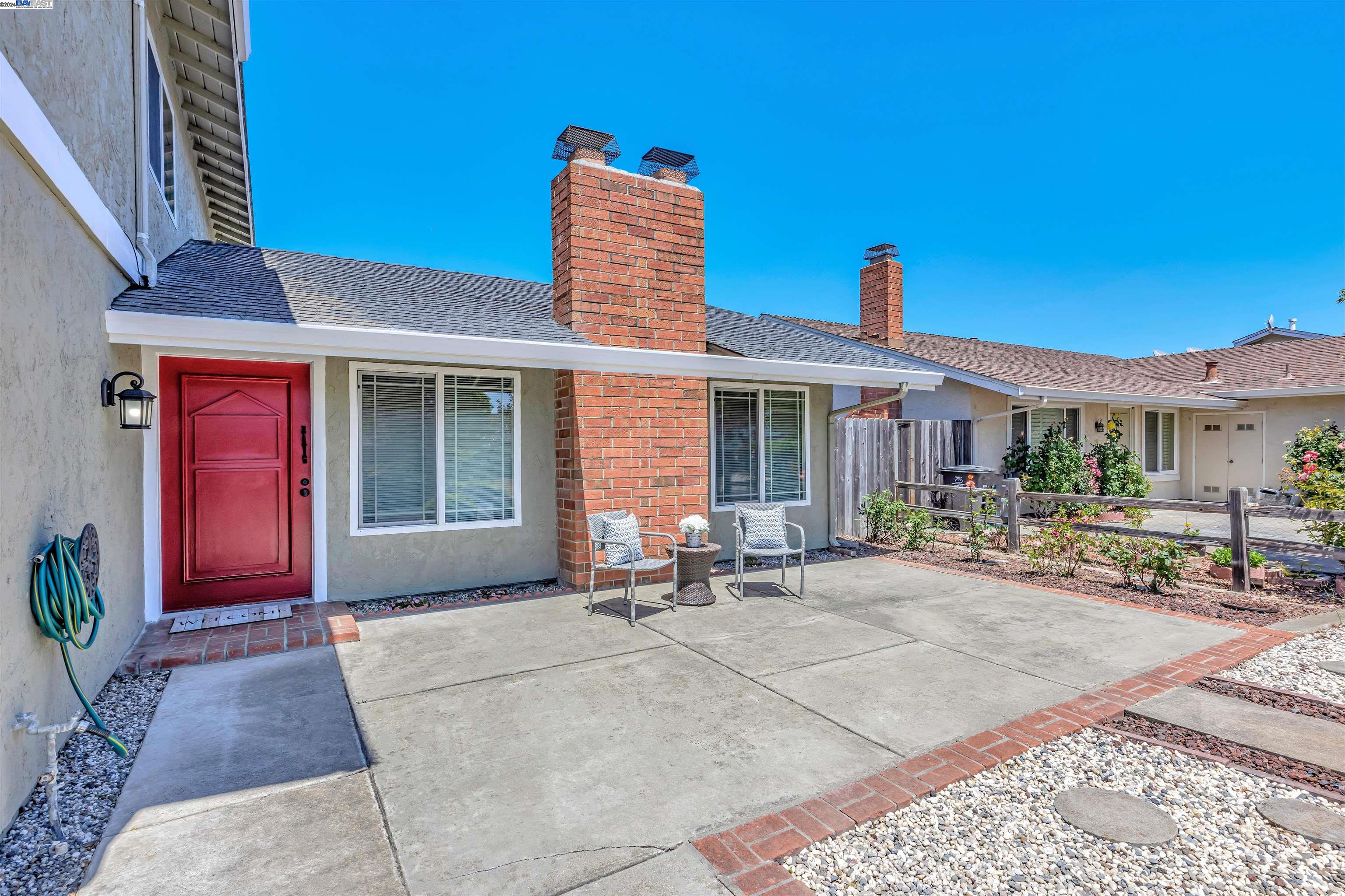 4553 Darcelle Dr