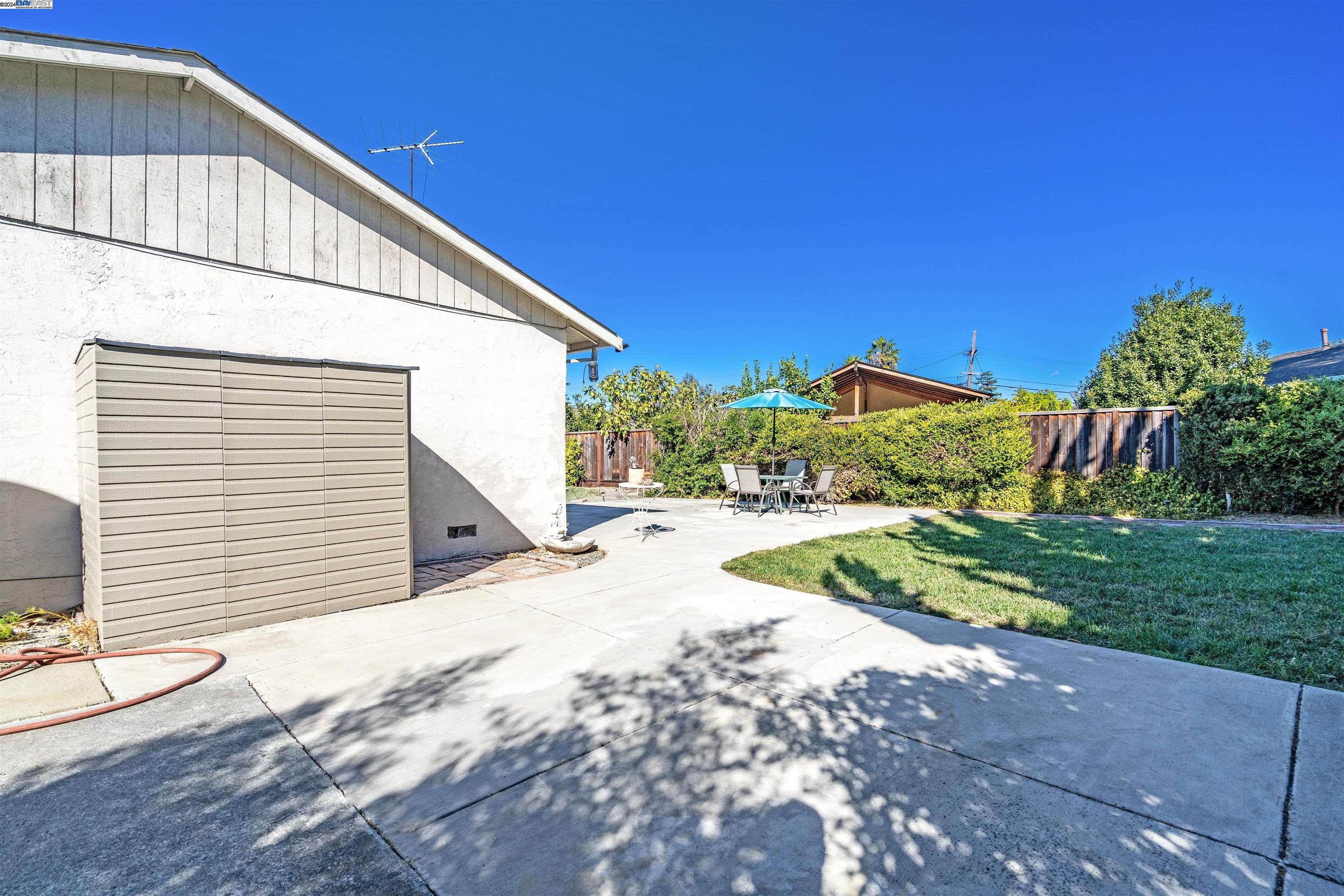 35830 Cluny Pl
