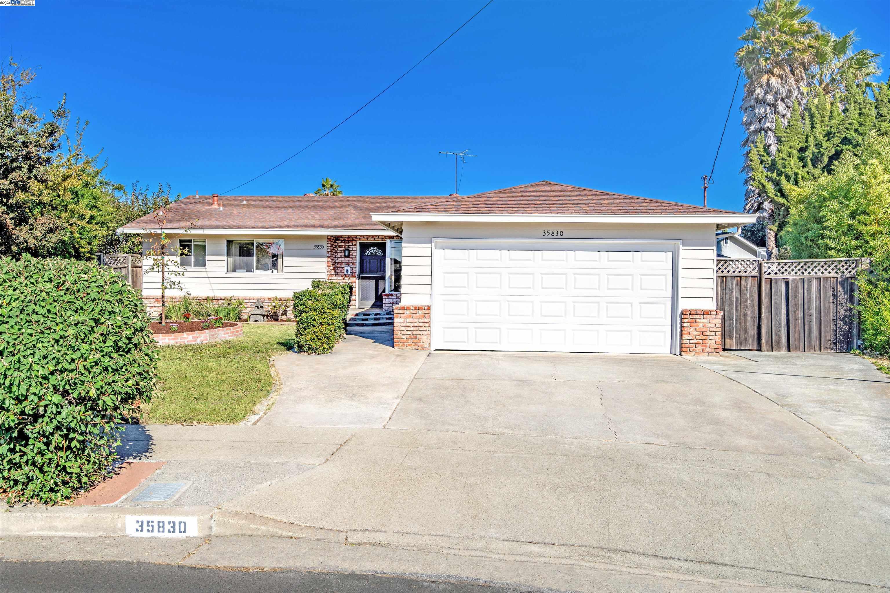 35830 Cluny Pl