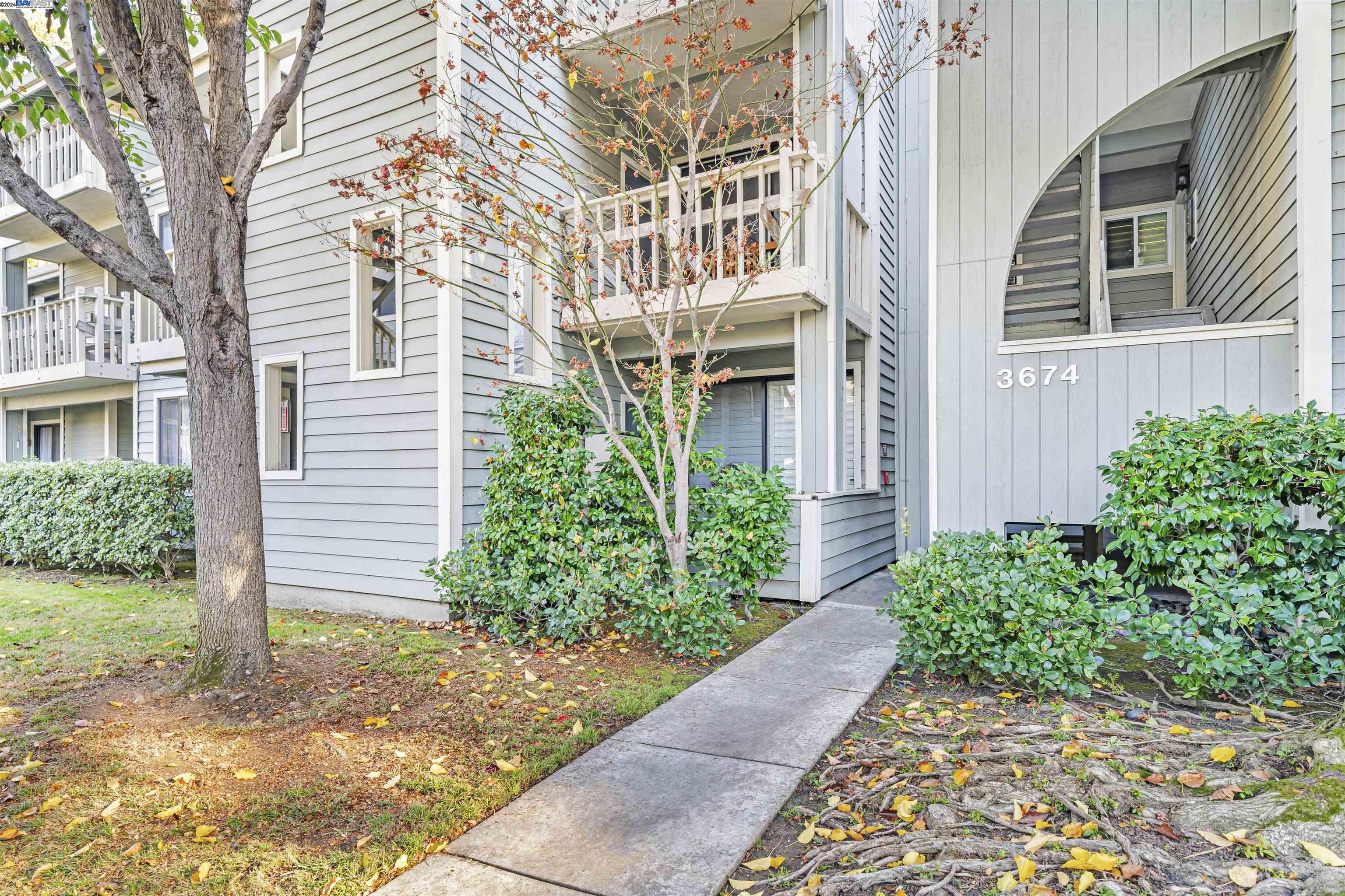 3674 Oakwood Ter # 202