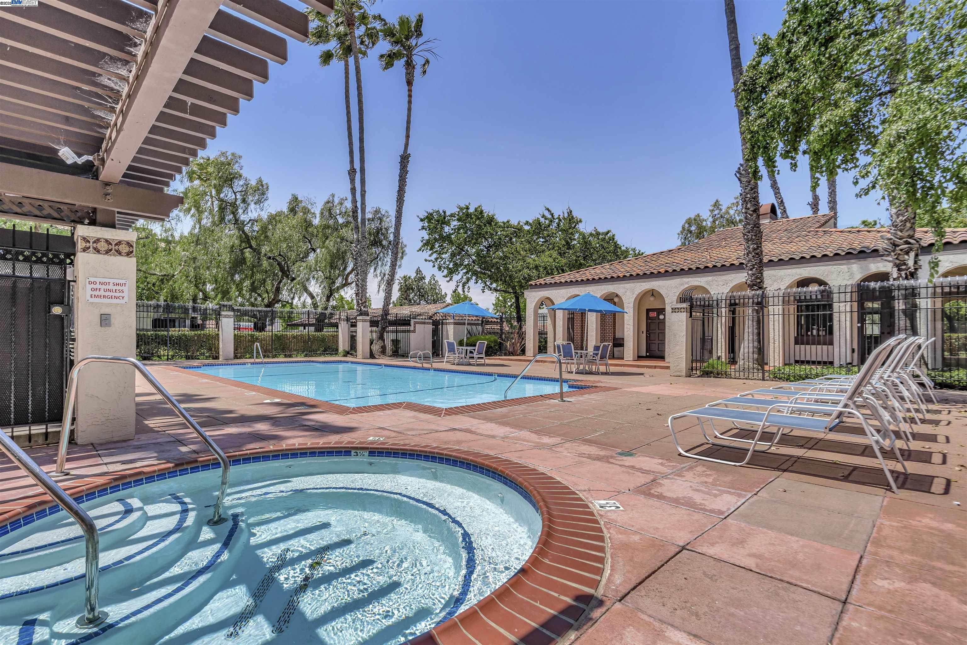 39821 Cedar Blvd # 203