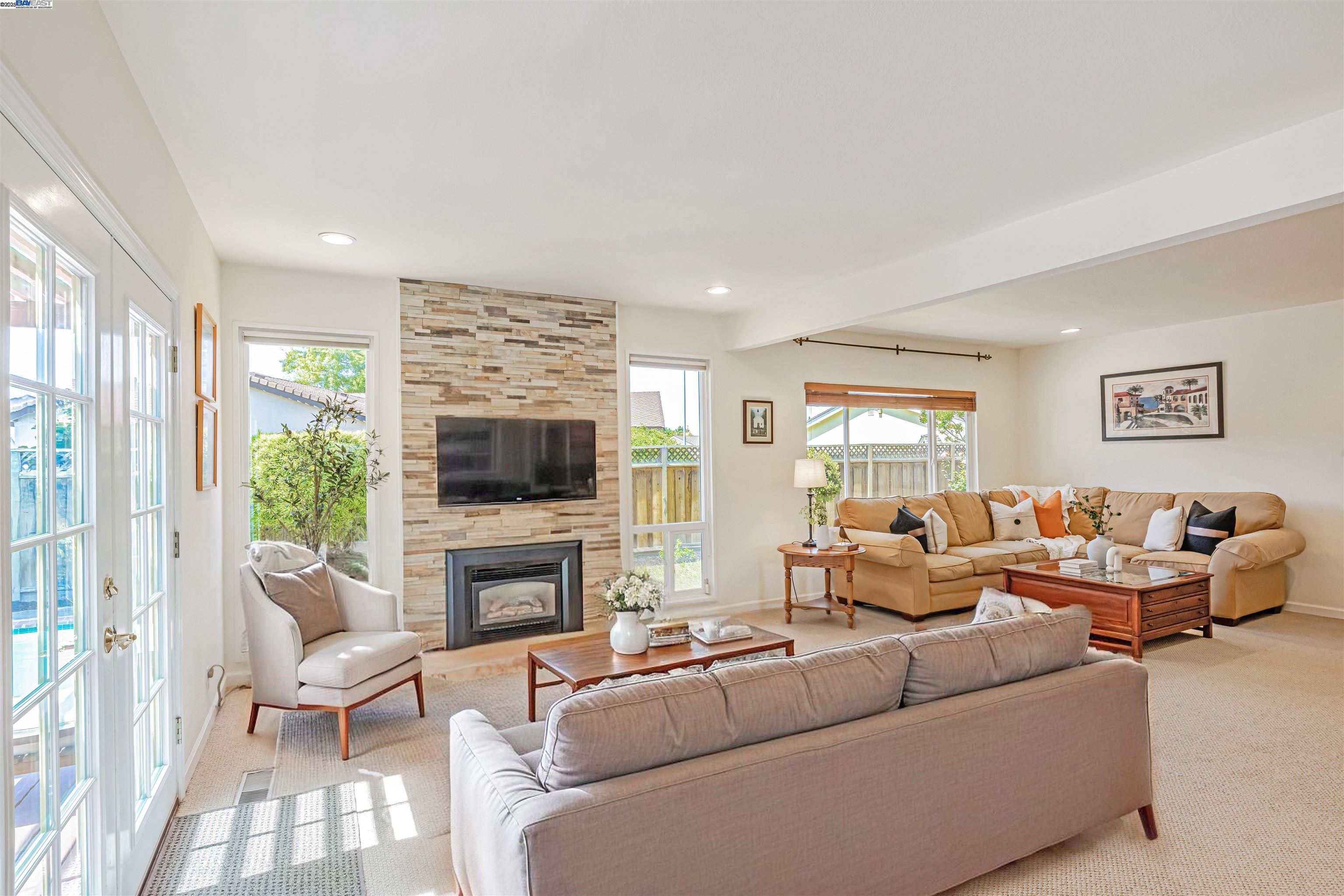3335 Cornish Ct