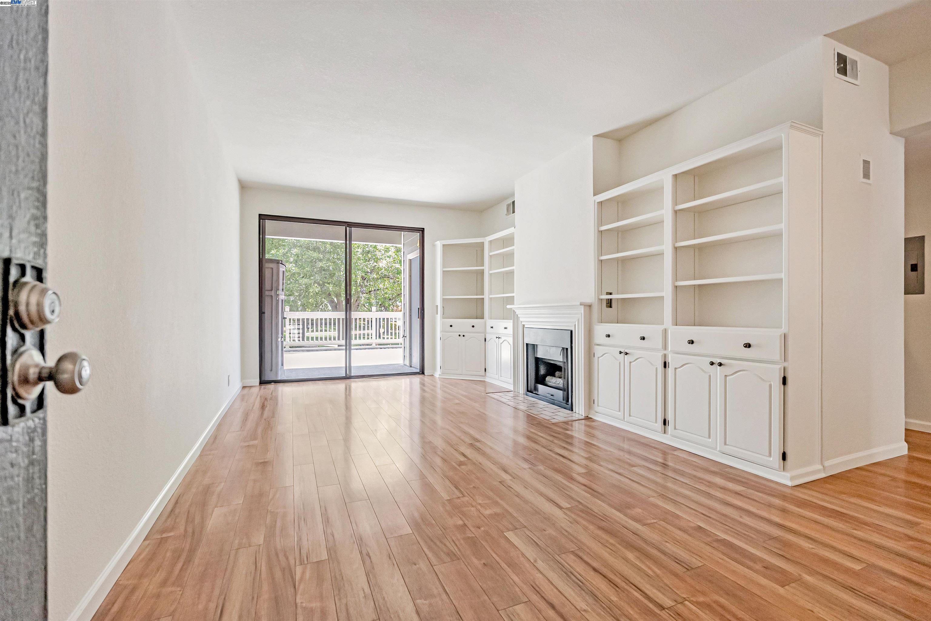 36996 Meadowbrook Cmn # 104