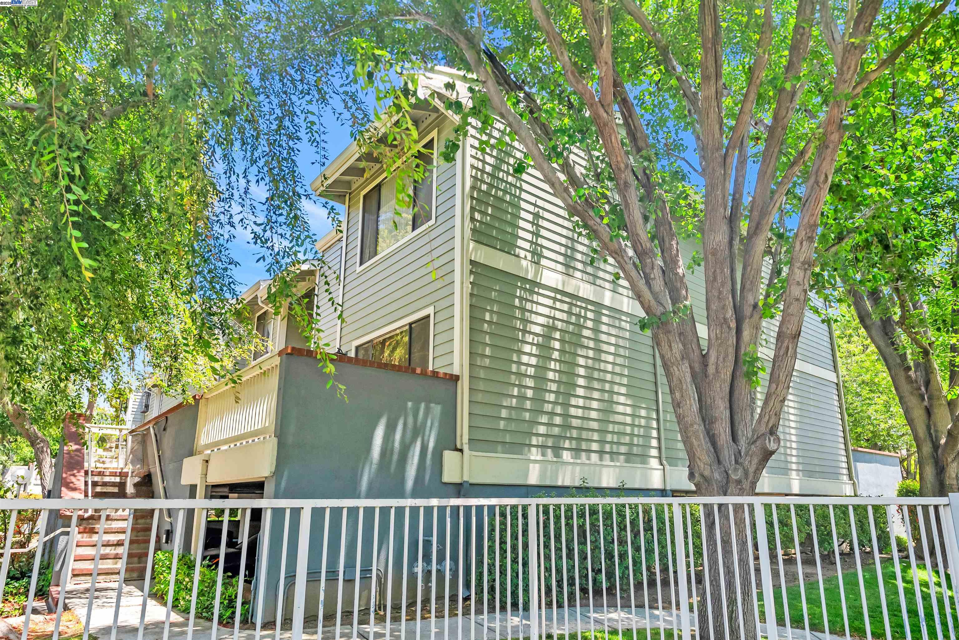 36996 Meadowbrook Cmn # 104