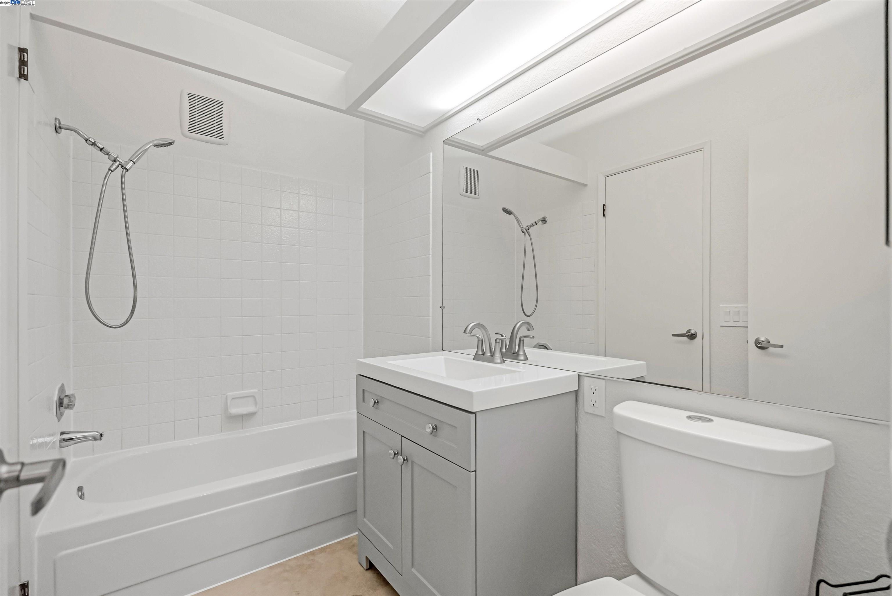 36996 Meadowbrook Cmn # 104