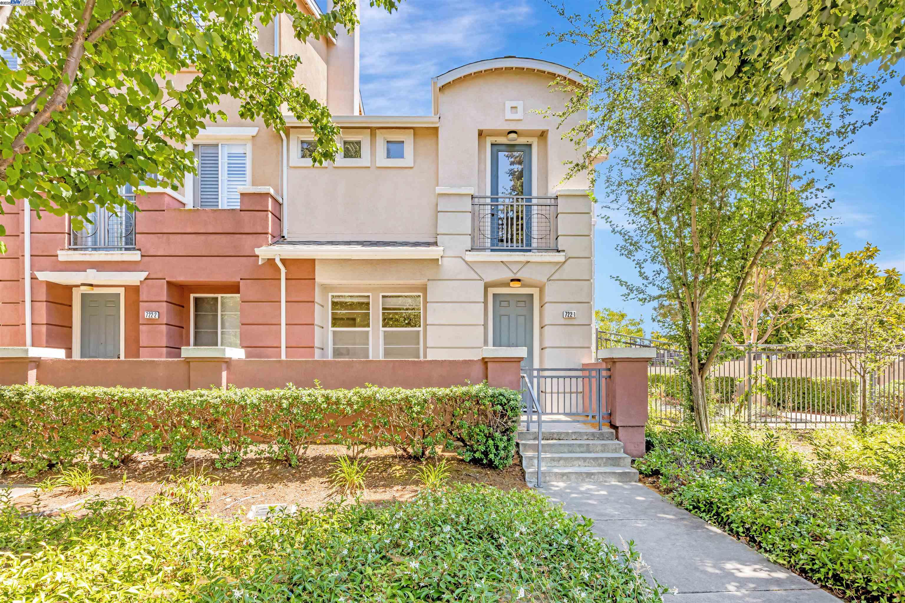 722 City Walk Pl # 1