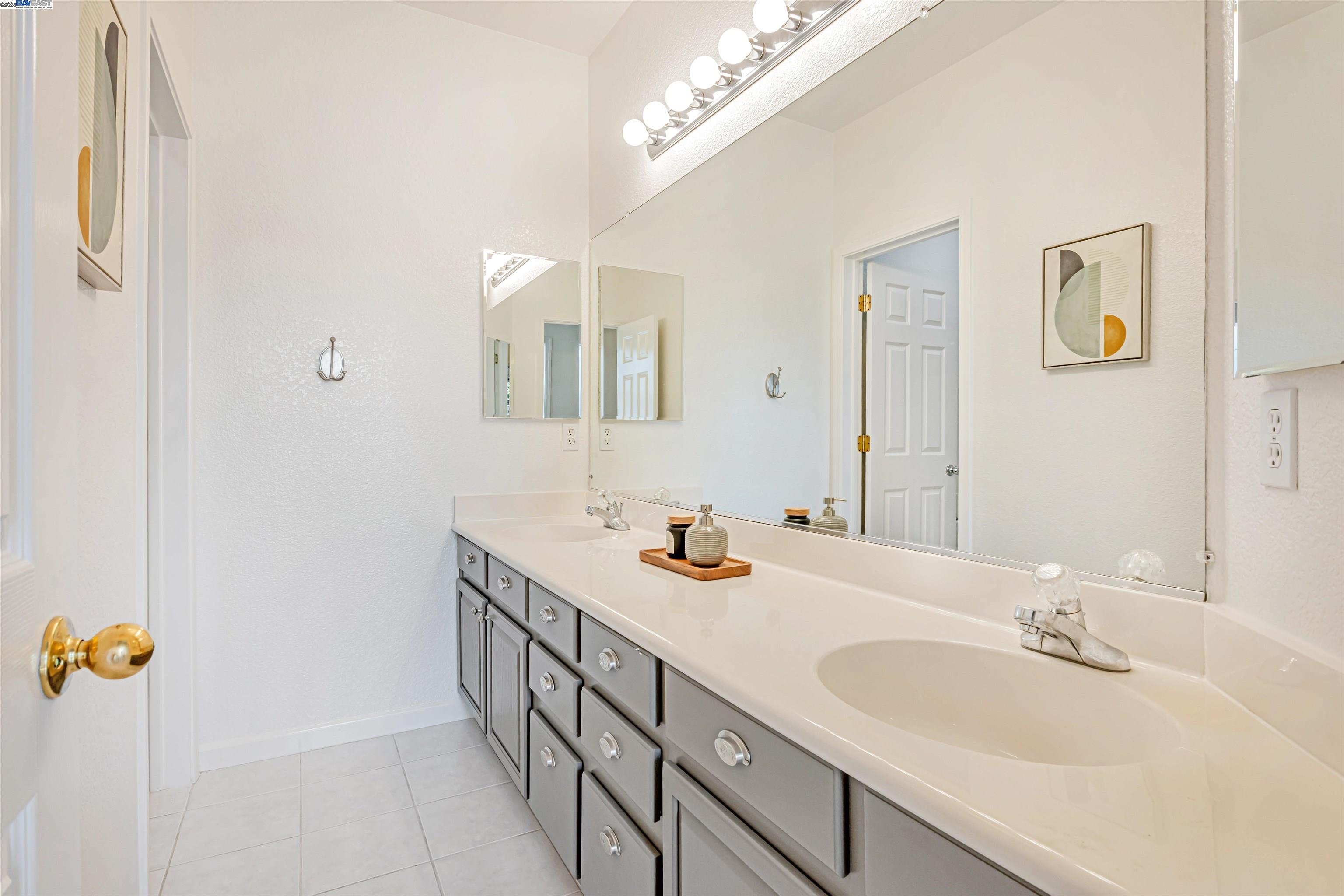722 City Walk Pl # 1