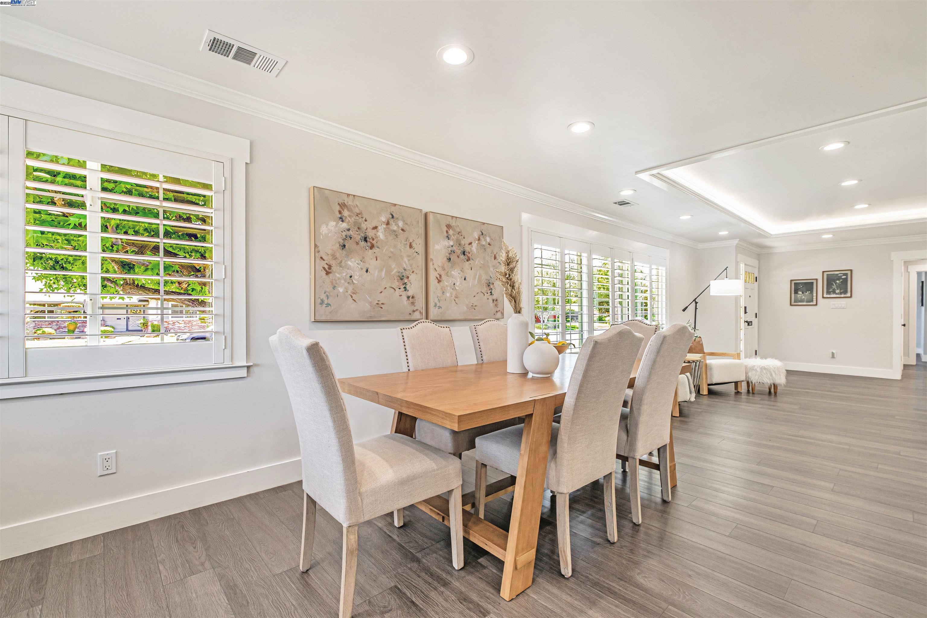 38048 Glenmoor Dr