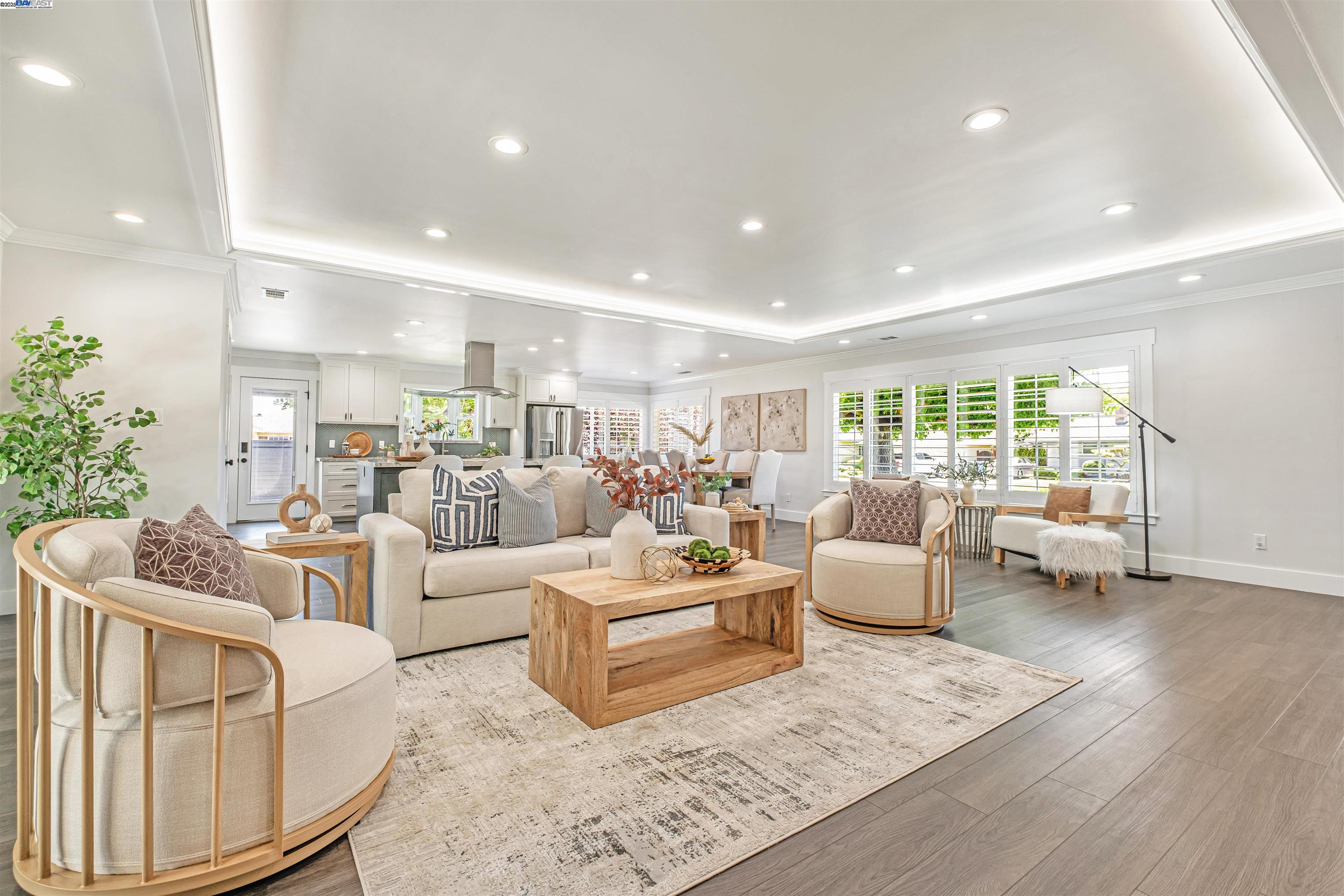 38048 Glenmoor Dr