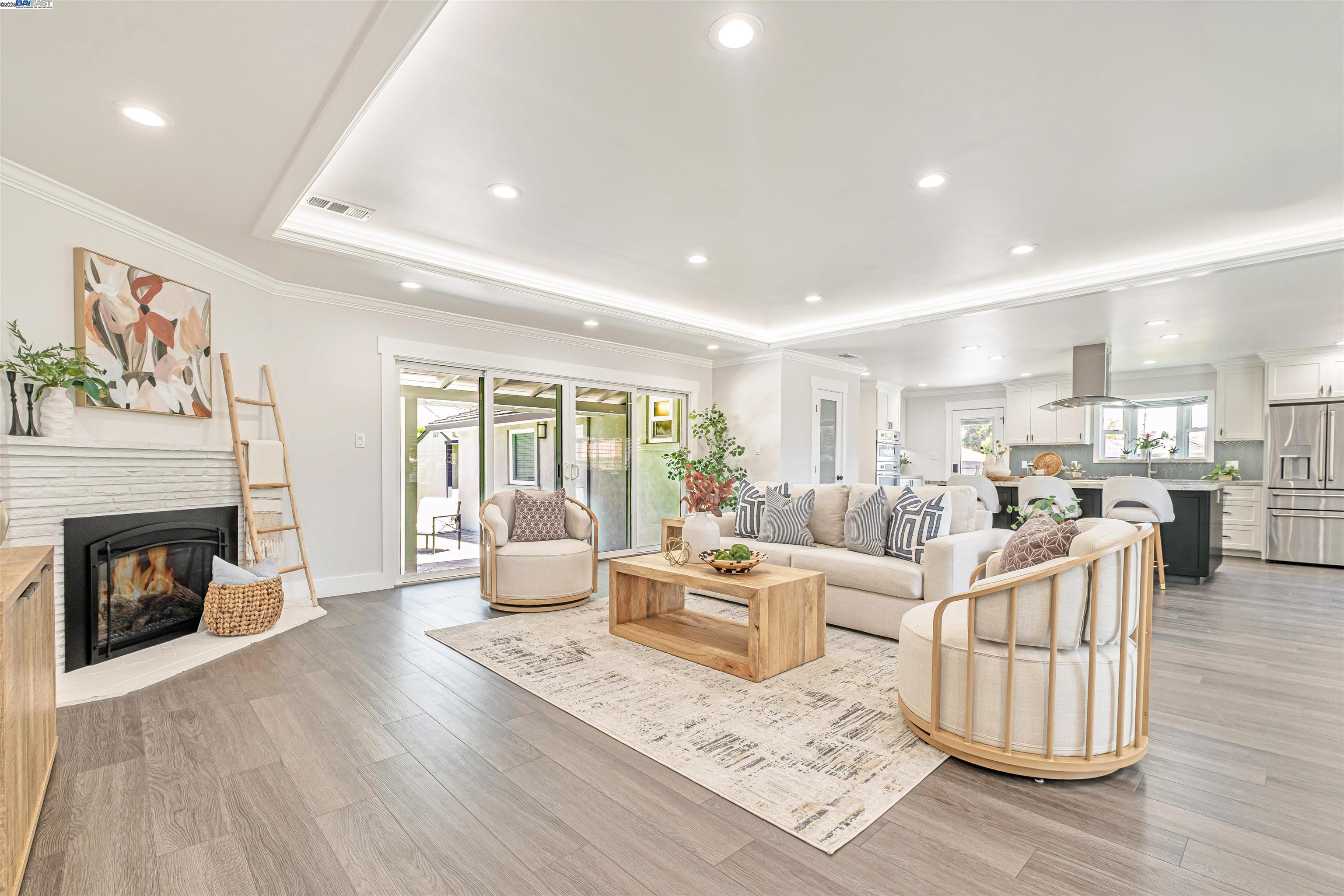 38048 Glenmoor Dr