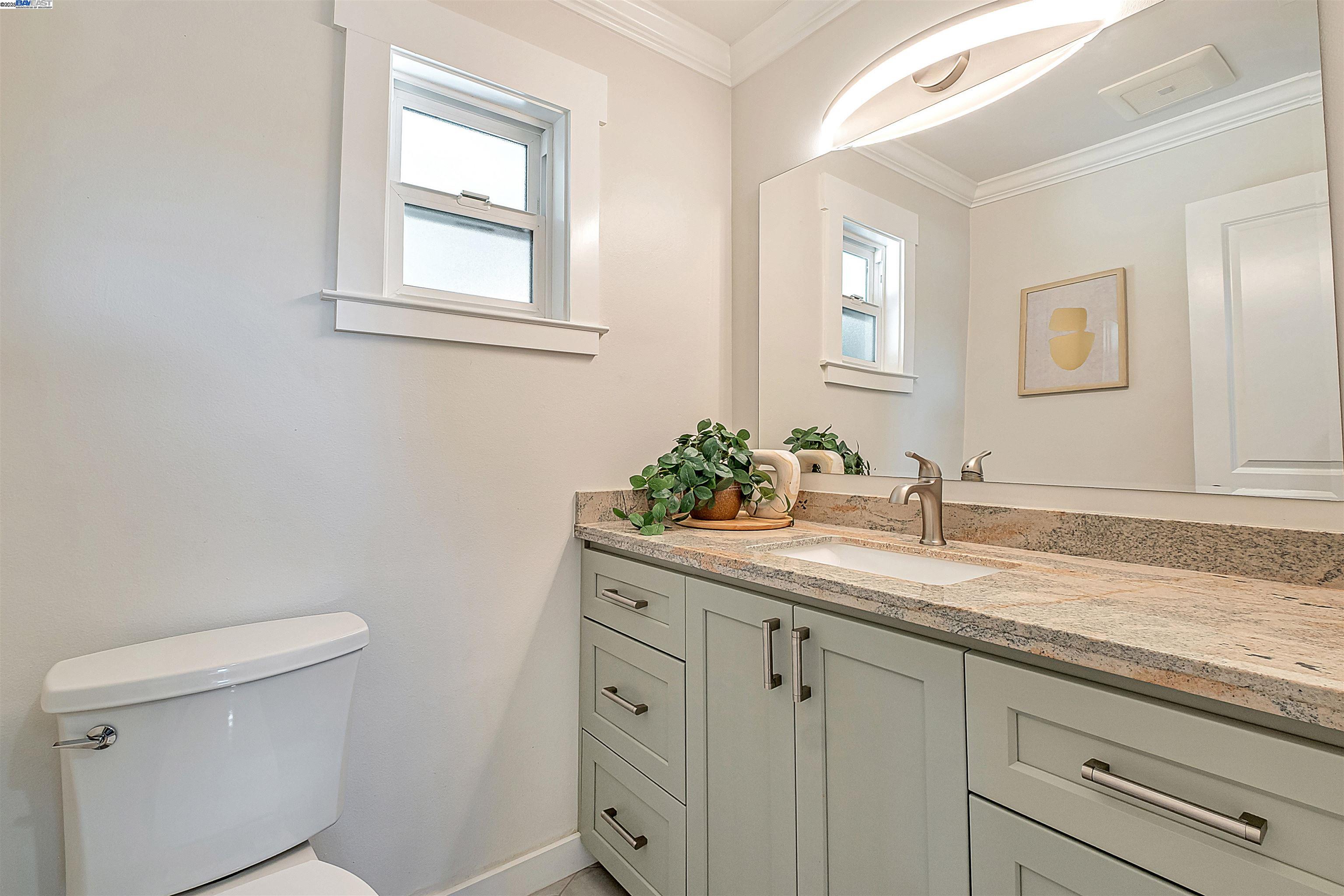 38048 Glenmoor Dr