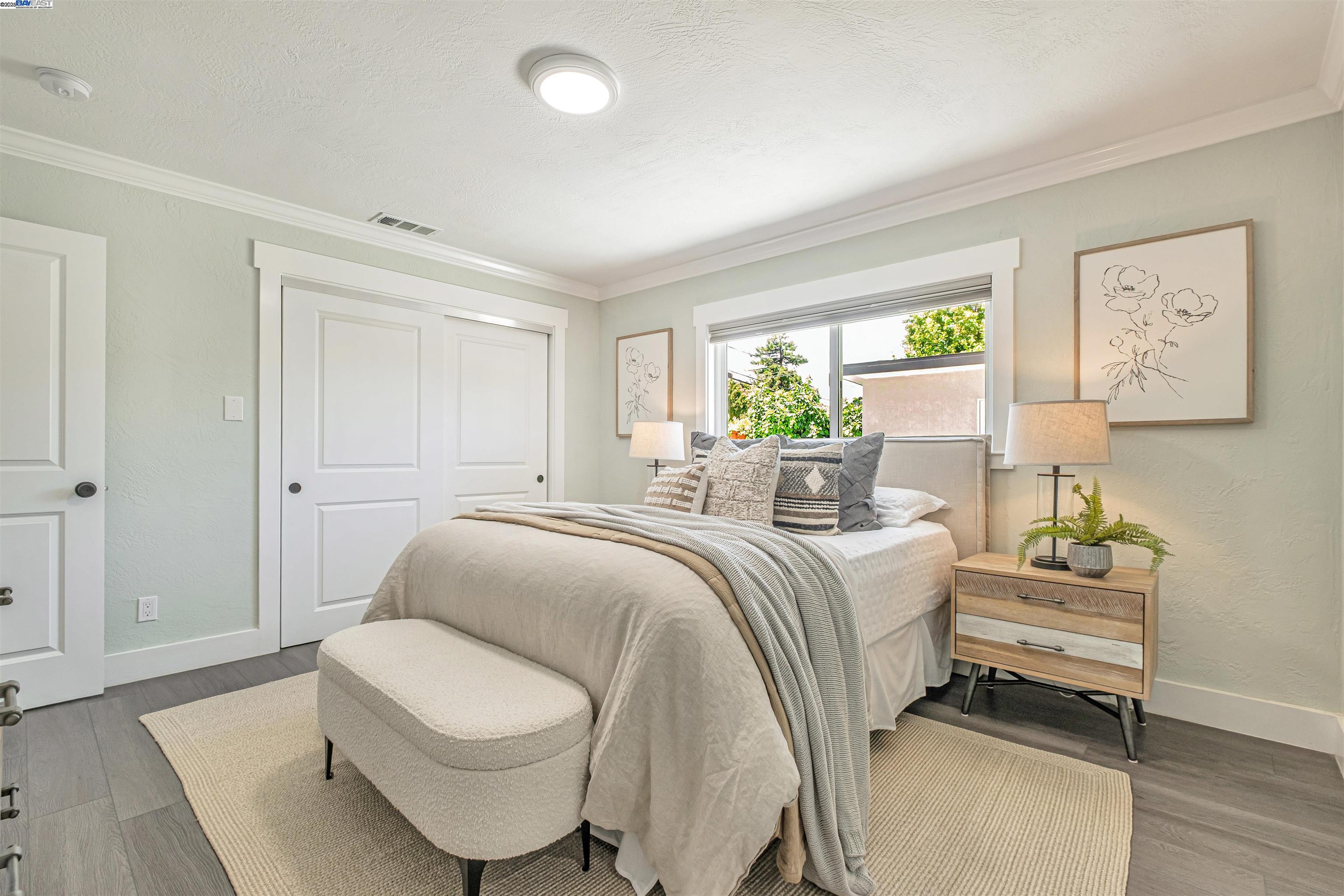 38048 Glenmoor Dr
