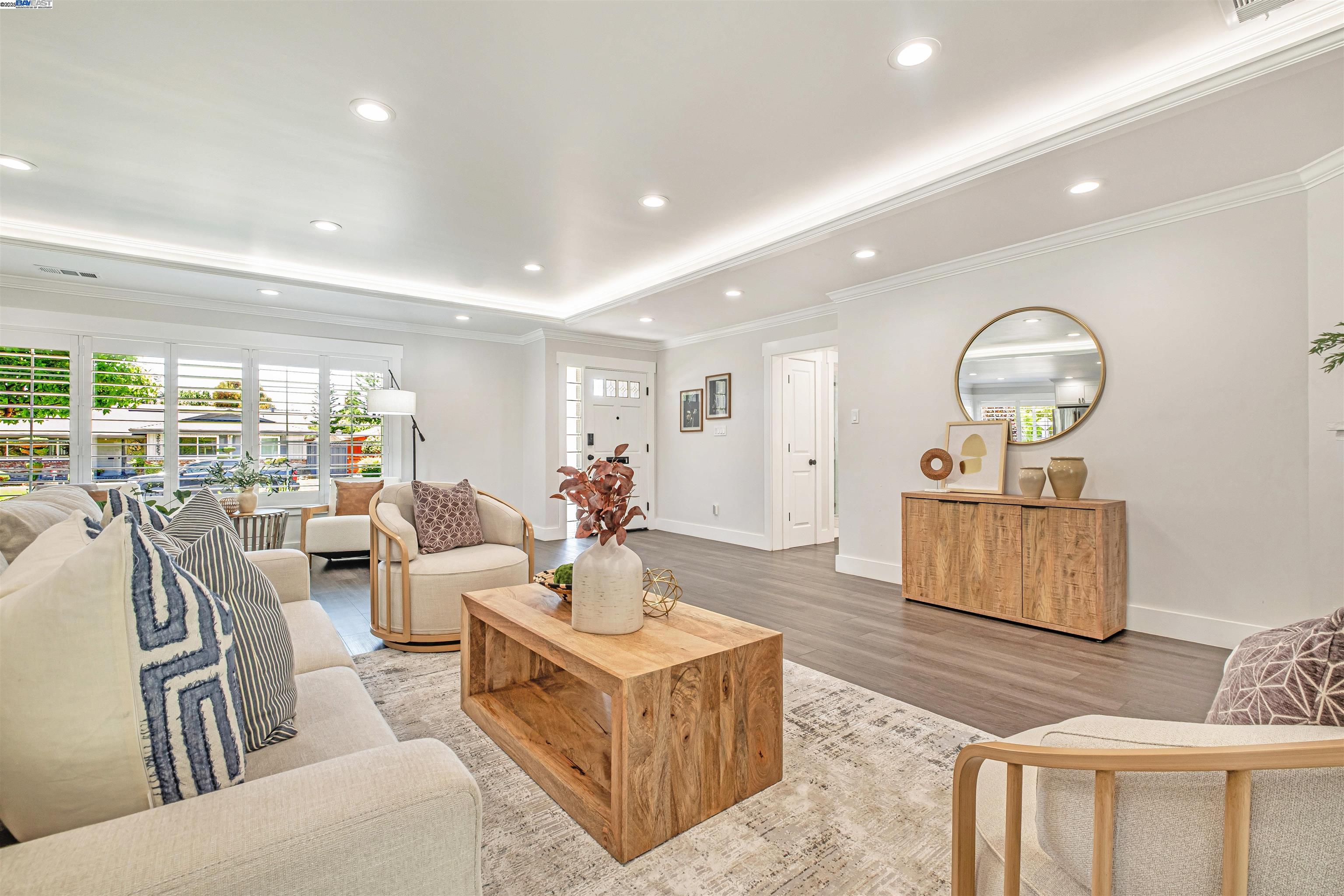 38048 Glenmoor Dr